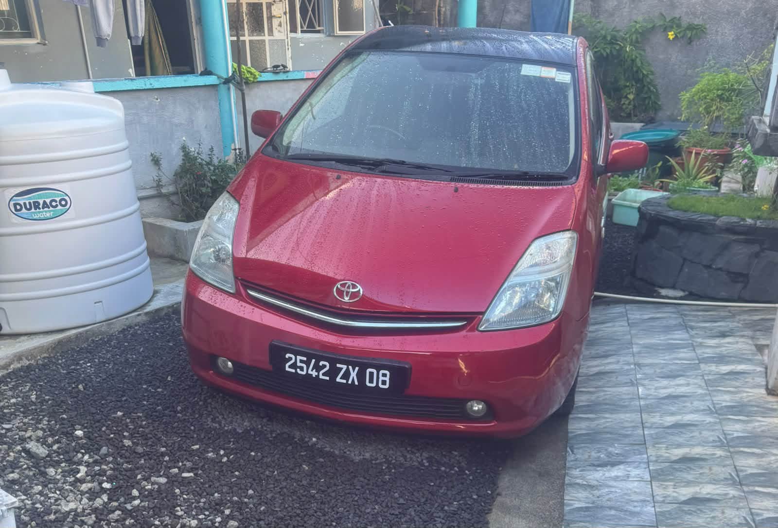 Toyota Prius Hybrid for sale in Mauritius - Rs 285,000