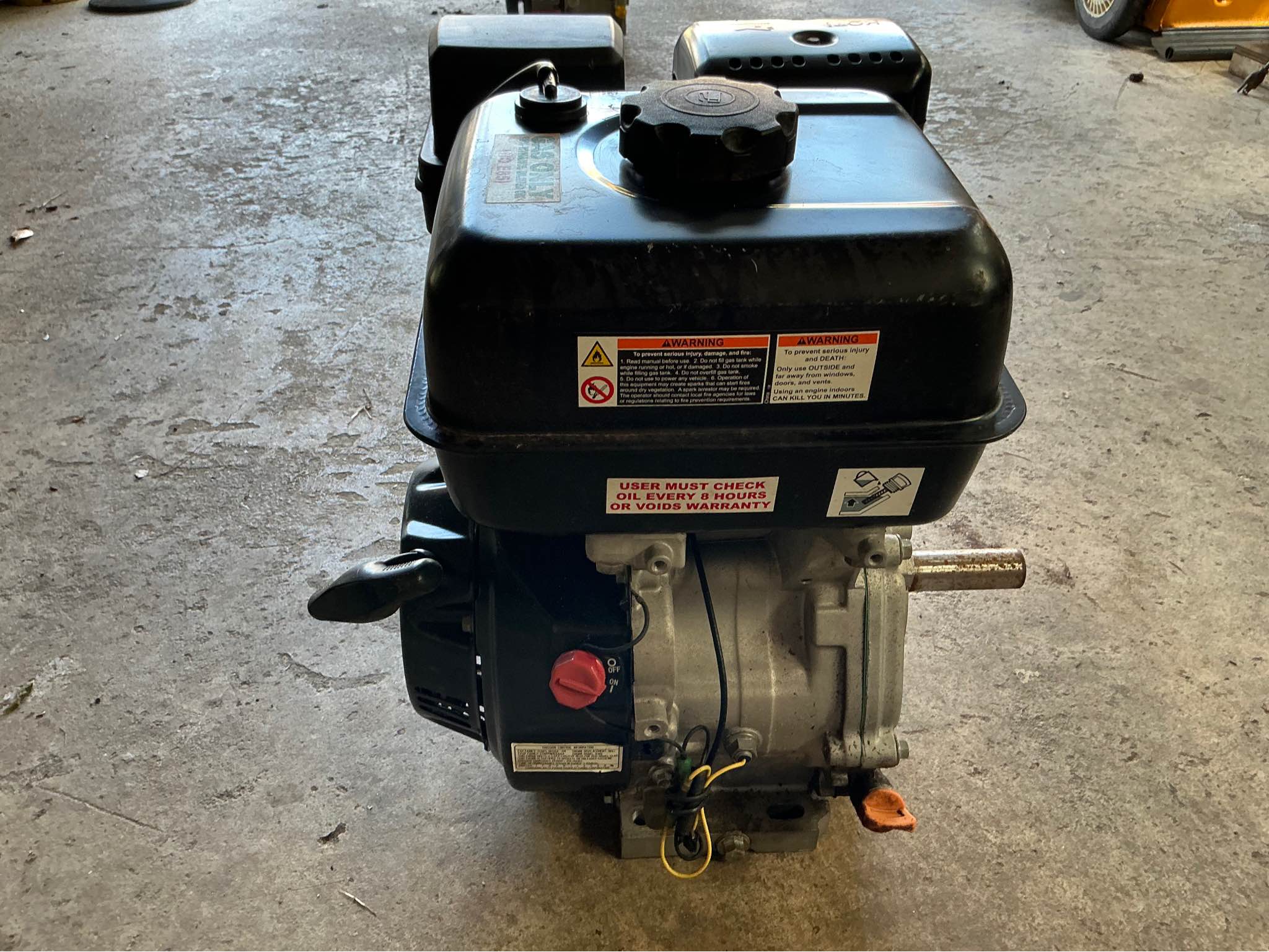301CC PREDATOR GAS ENGINE BETWEEN 8 - 10 HP 1” shaft - Car Engines ...