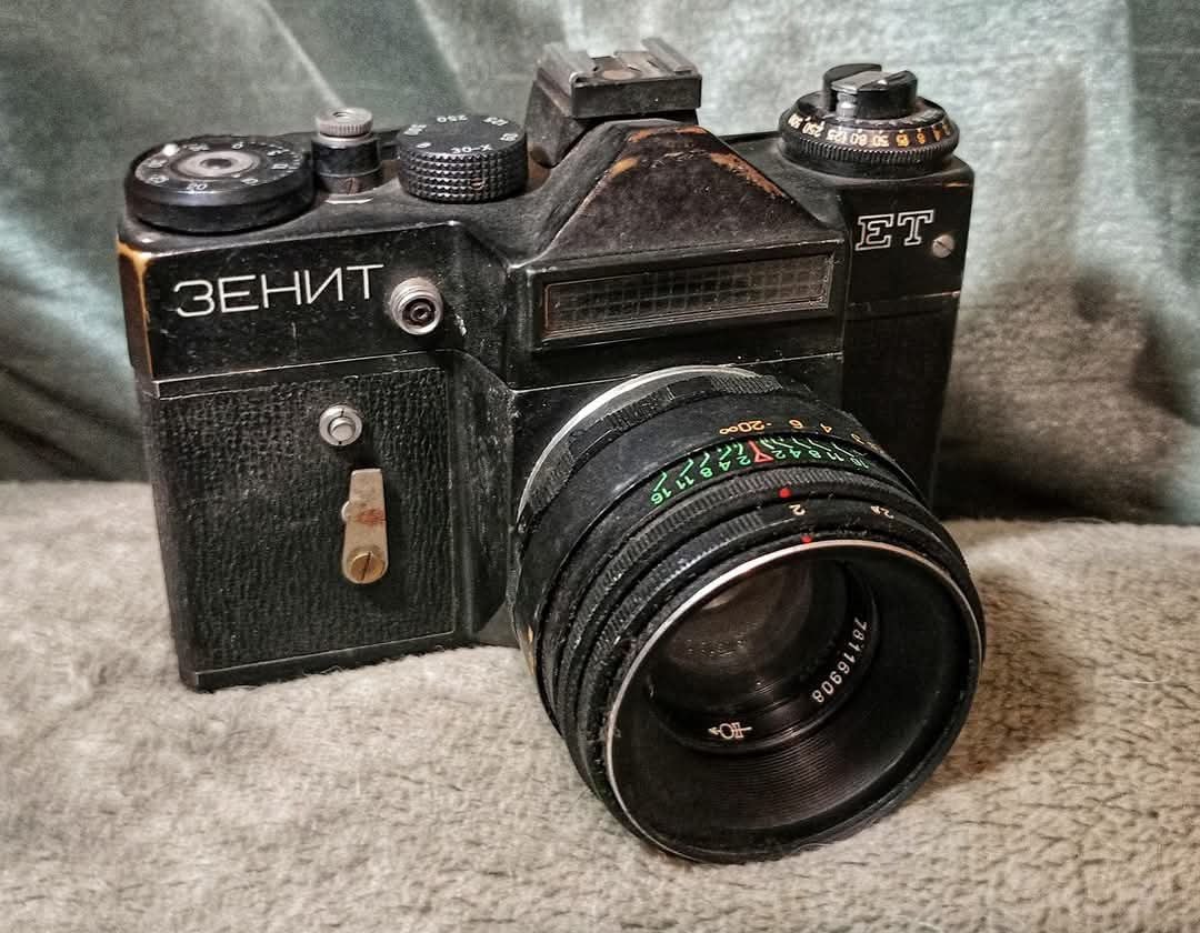 Vintage Camera: 1984 Zenit TTL Experiences and Reviews