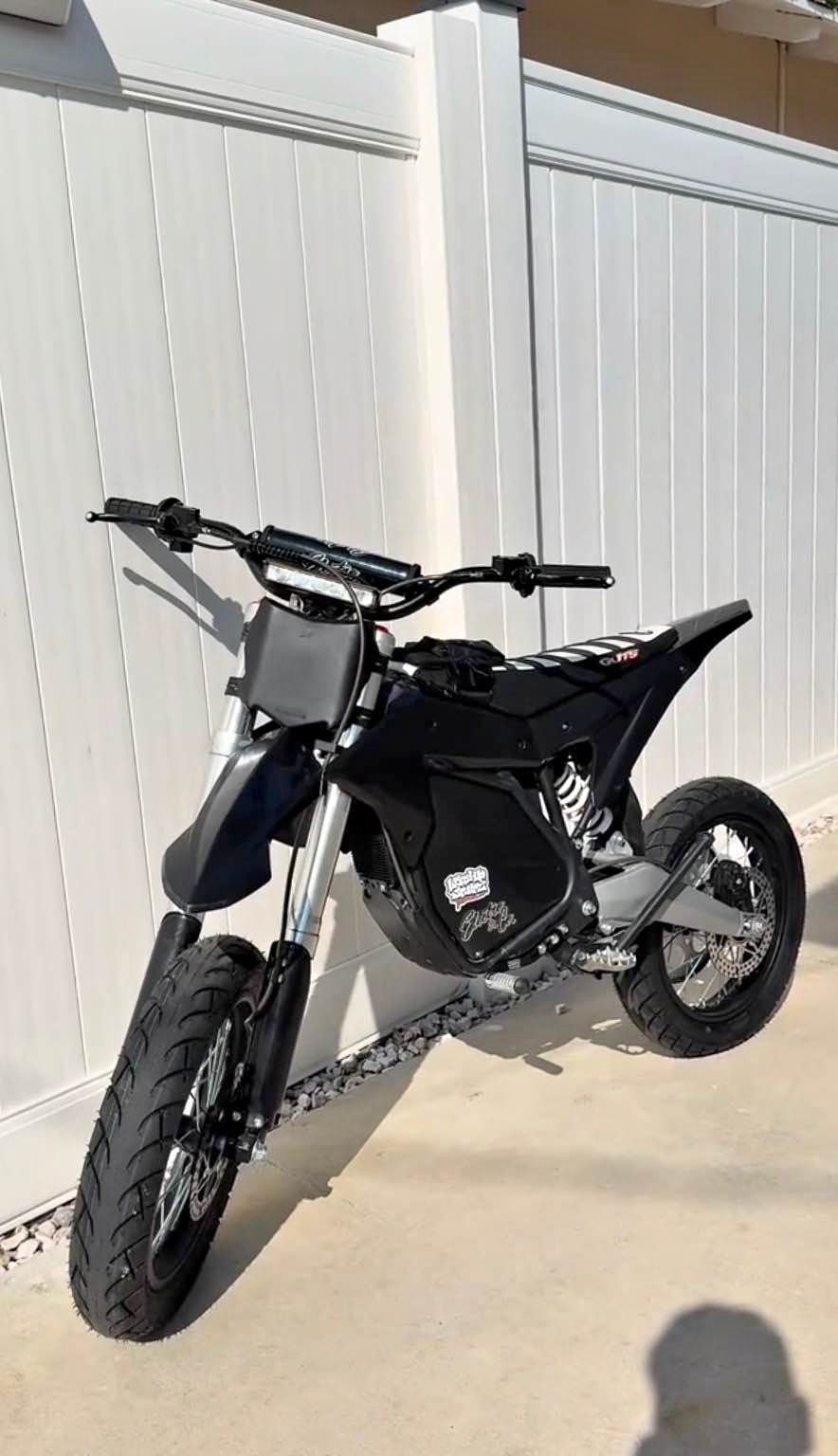 ETM RTR Lite Mint Condition / New Battery / 400 Miles / Supermoto Tires ...
