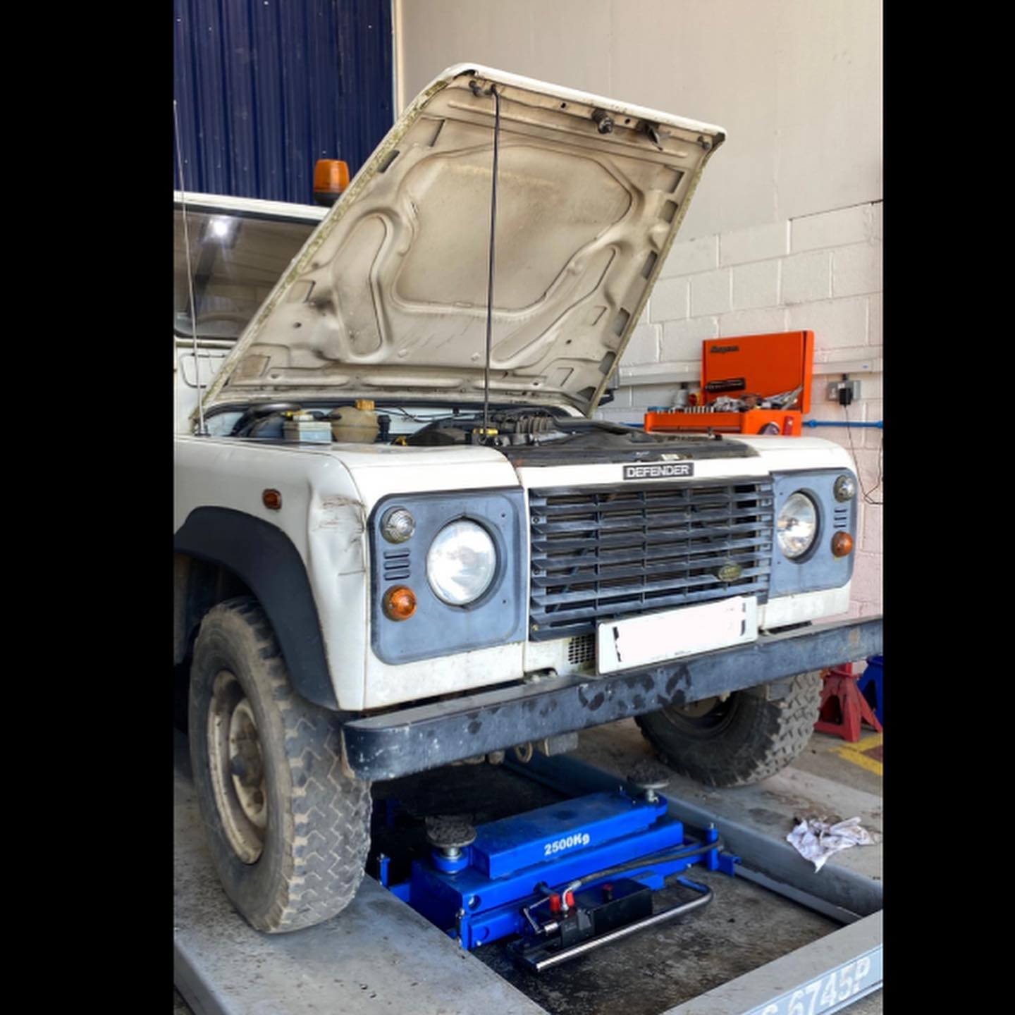 Bex’s 4x4 - Replaced old leaking core plugs today on a TD5... | Facebook