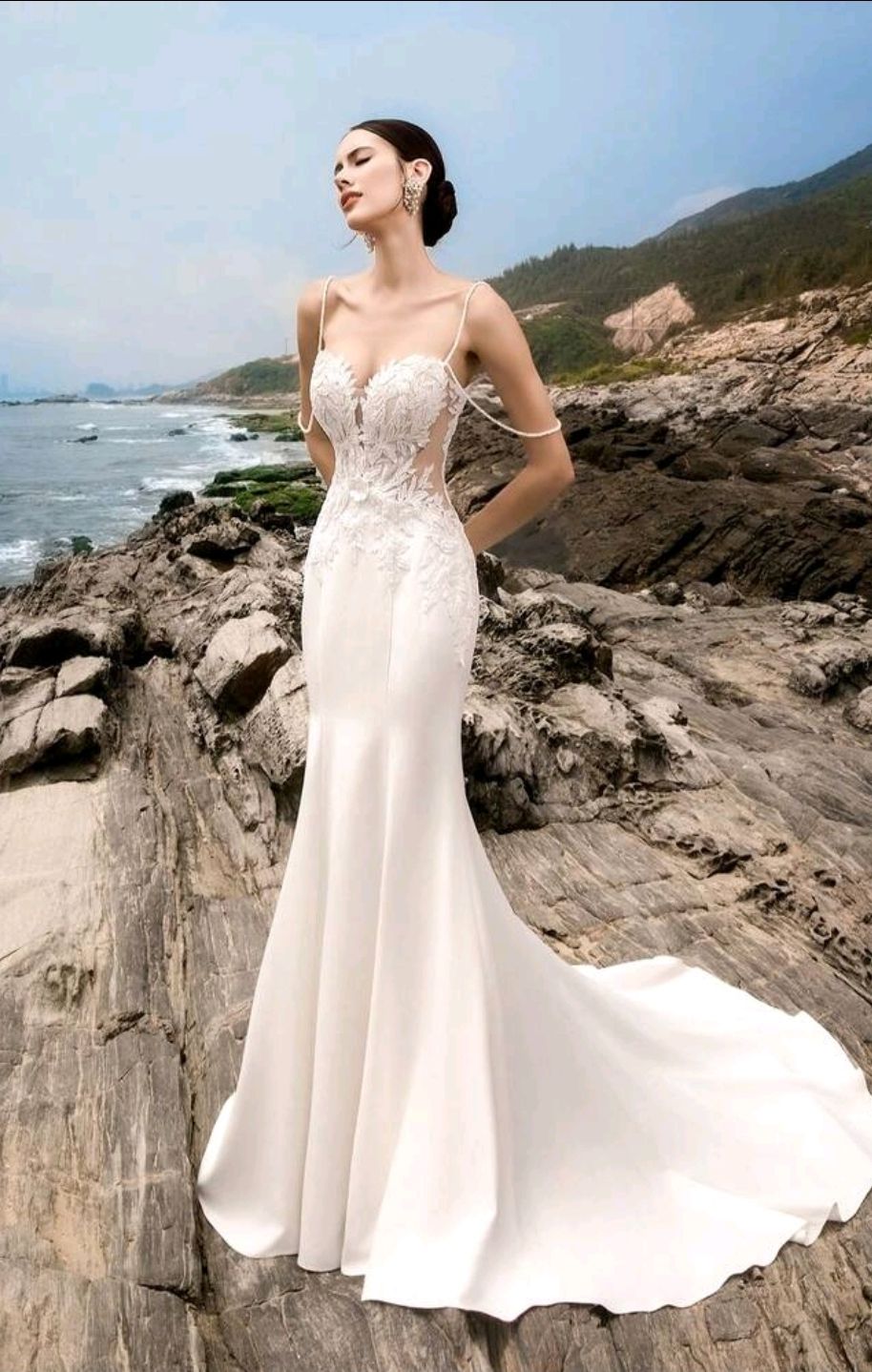 Anyone selling this shein wedding dress please??