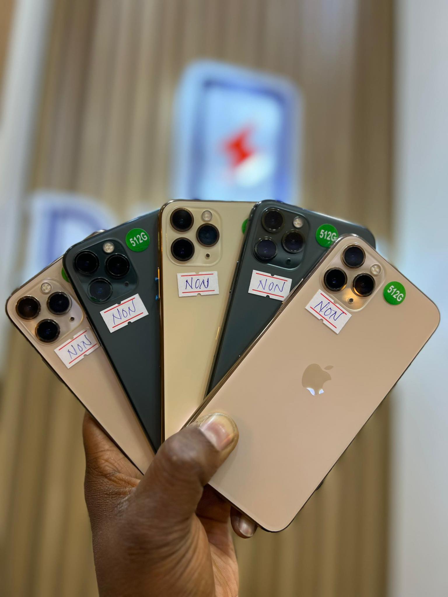 iPhone model names in Japanese