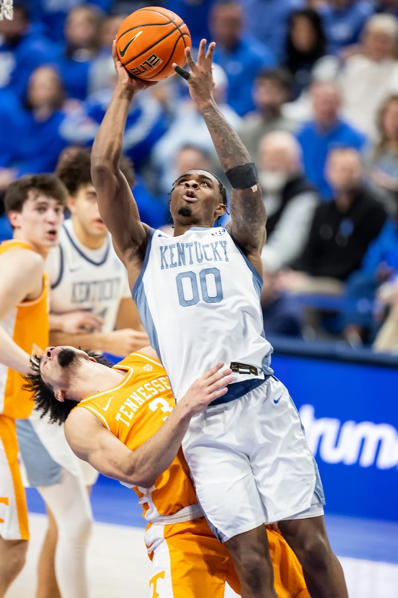 KY Insider - Tennessee's Bishop Boswell flops as... | Facebook