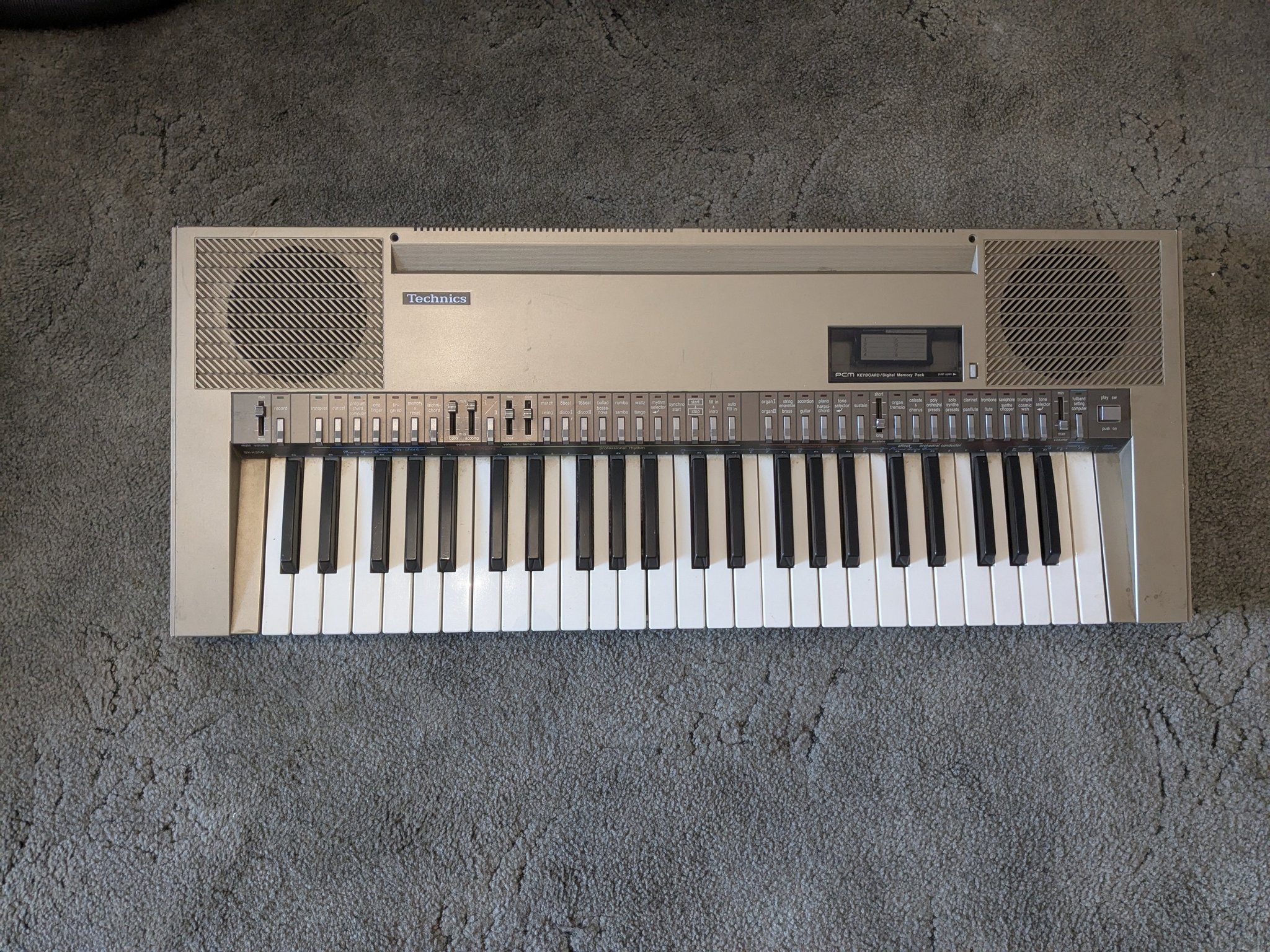 【希少】Panasonic SX-KC600 キーボード 電子ピアノ 海外？ Panasonic SX-KC600 Keyboard for £20 (does not come with stand)