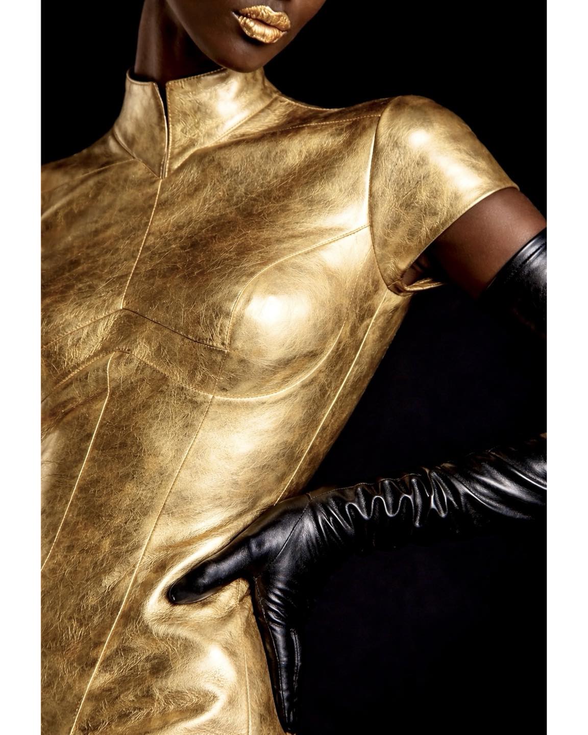 Melted gold. Pure power🖤 #sholokhov #fashion #leather #style