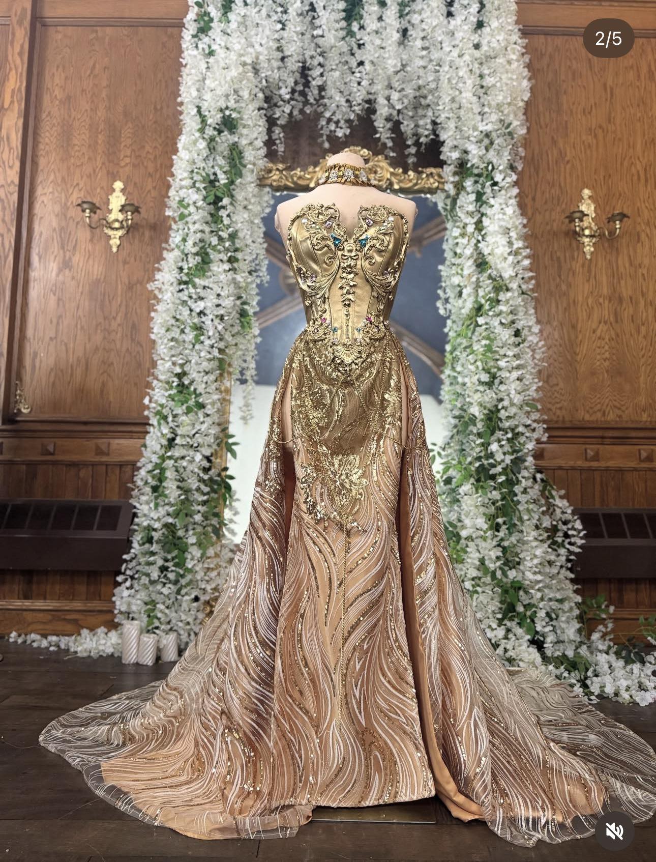 Auction time!!! These are ready to ship dresses! Mainly ACOTAR inspired dresses! Bid on the comments! US shipping is free and we can ship internationally for $60 more. THIS GOWN DID NOT