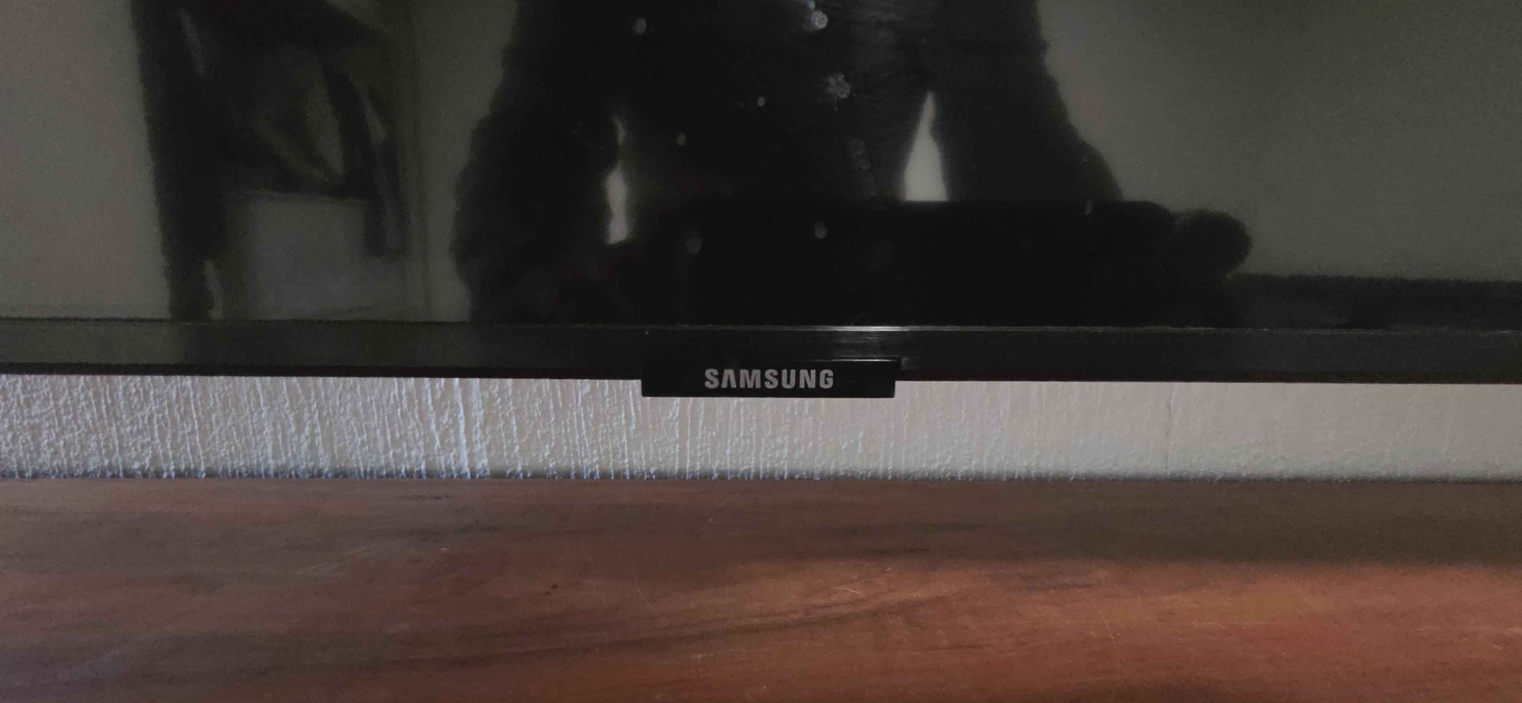 Samsung 82 inch TV - TV's - Pheasant Creek, Victoria, Australia ...