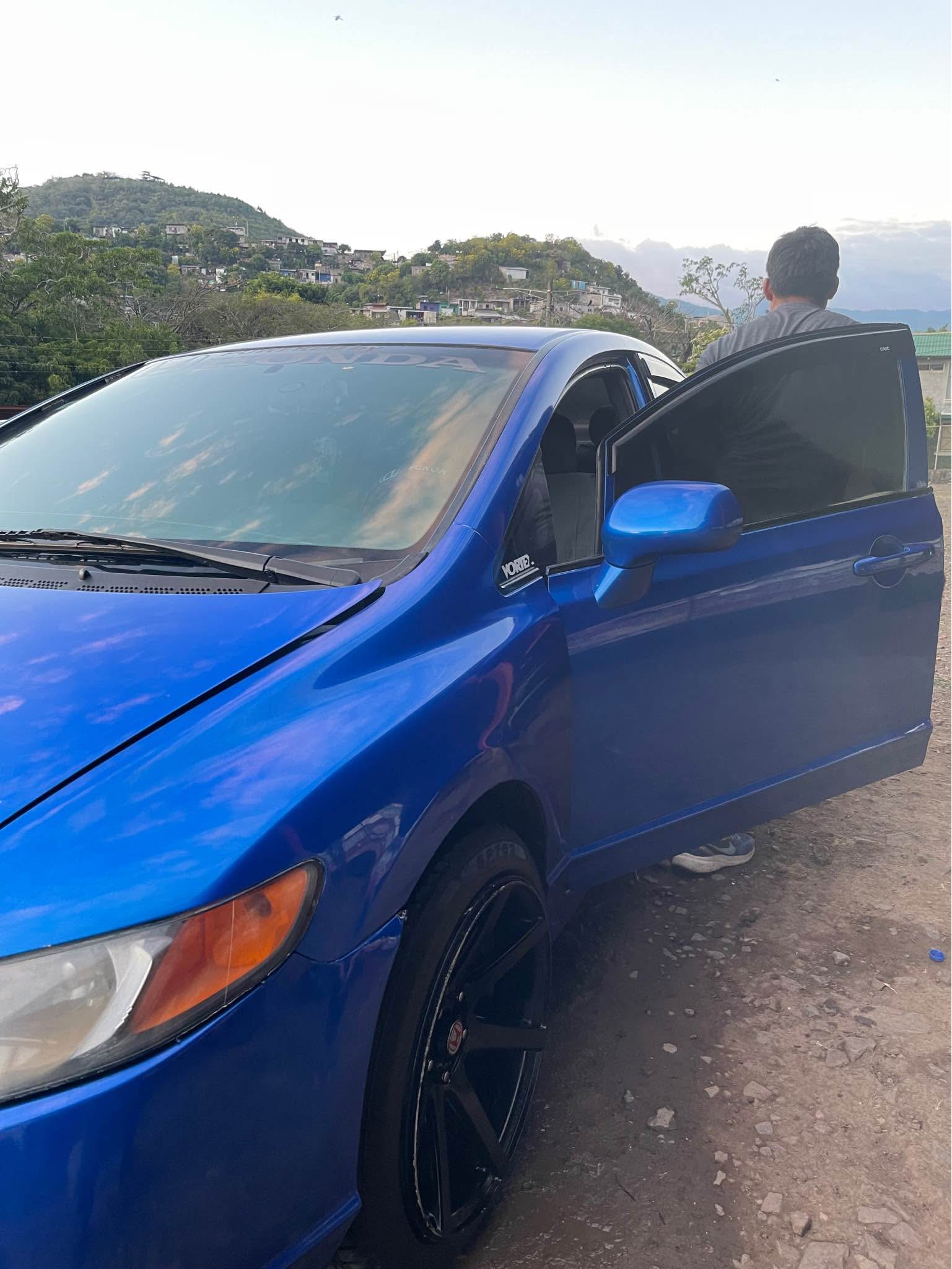 Honda Civic R18- Deportivo – Económico – Automático -Excelente estado ...