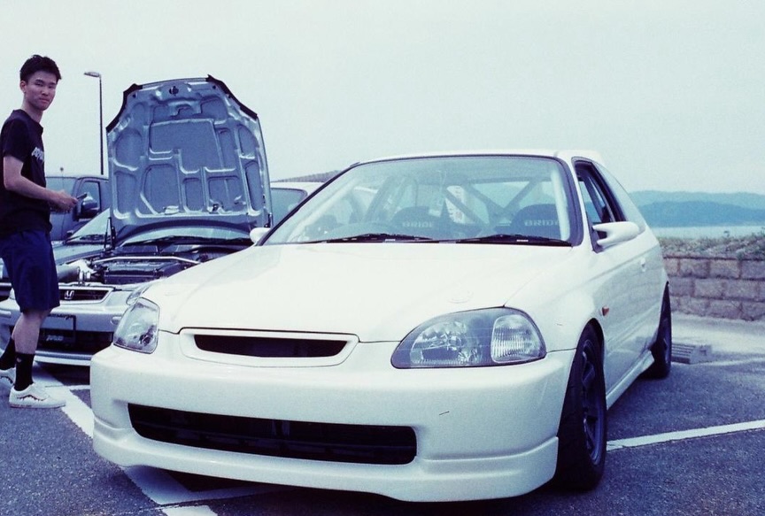 車体はEF9グランドシビック。 フェイスはCR-Xで無限フロントバンパー