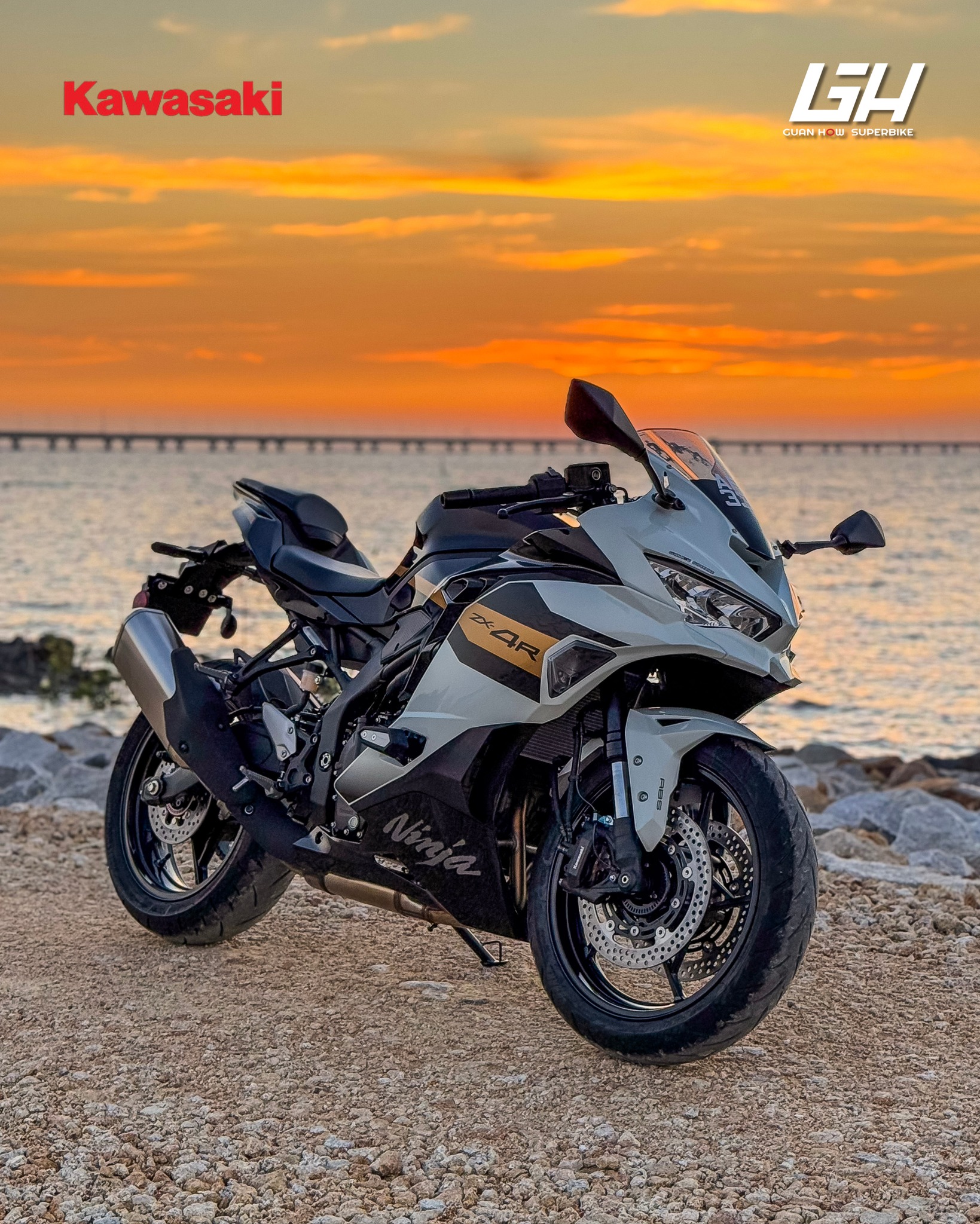 KAWASAKI NINJA ZX-4R | WHITE EDITION 🤍🌅 When the sun goes down