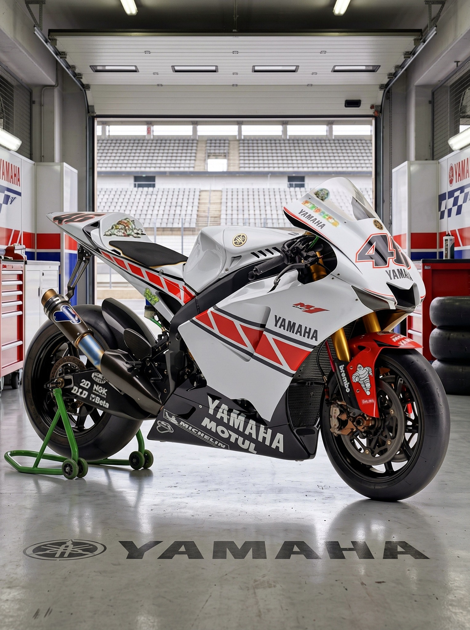 Valentino Rossi 4️⃣6️⃣ 🟥⬜ Gauloises Yamaha YZR-M1 Retro