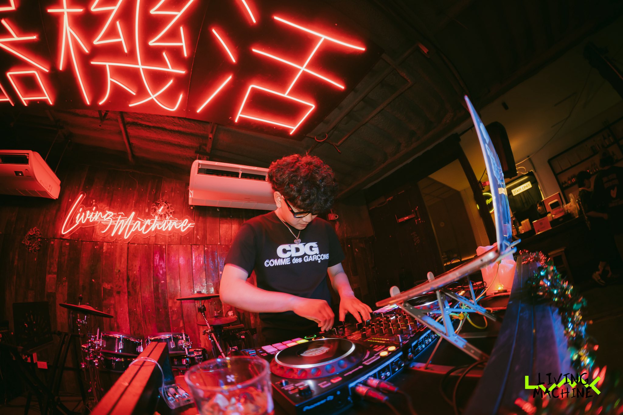 LVMC ,Living Machine... - LVMC ,Living Machine Bar & Break