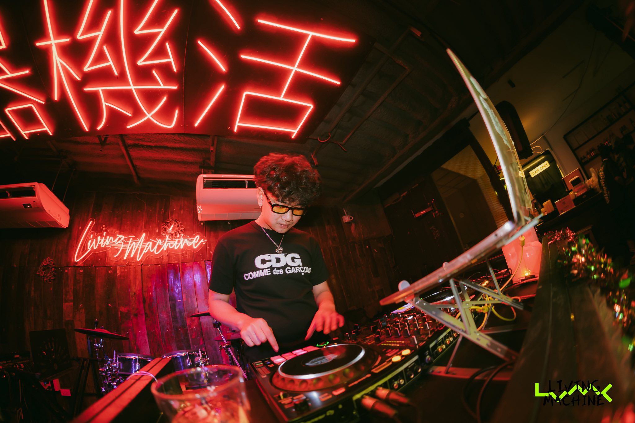 LVMC ,Living Machine... - LVMC ,Living Machine Bar & Break