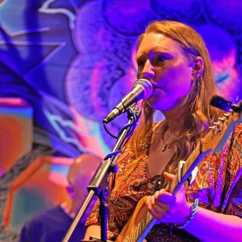 Teri & The Electric Sunrise