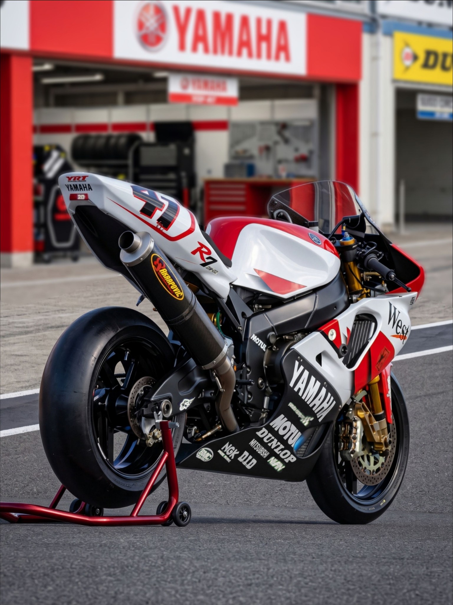 Dプラ Noriyuki Haga's Yamaha R7: the underdog that almost won the World