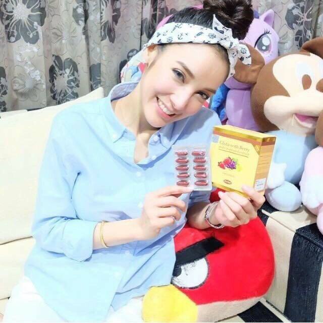 Aom Raksanee - #ตัวแม่เรื่องความขาว👑... | Facebook