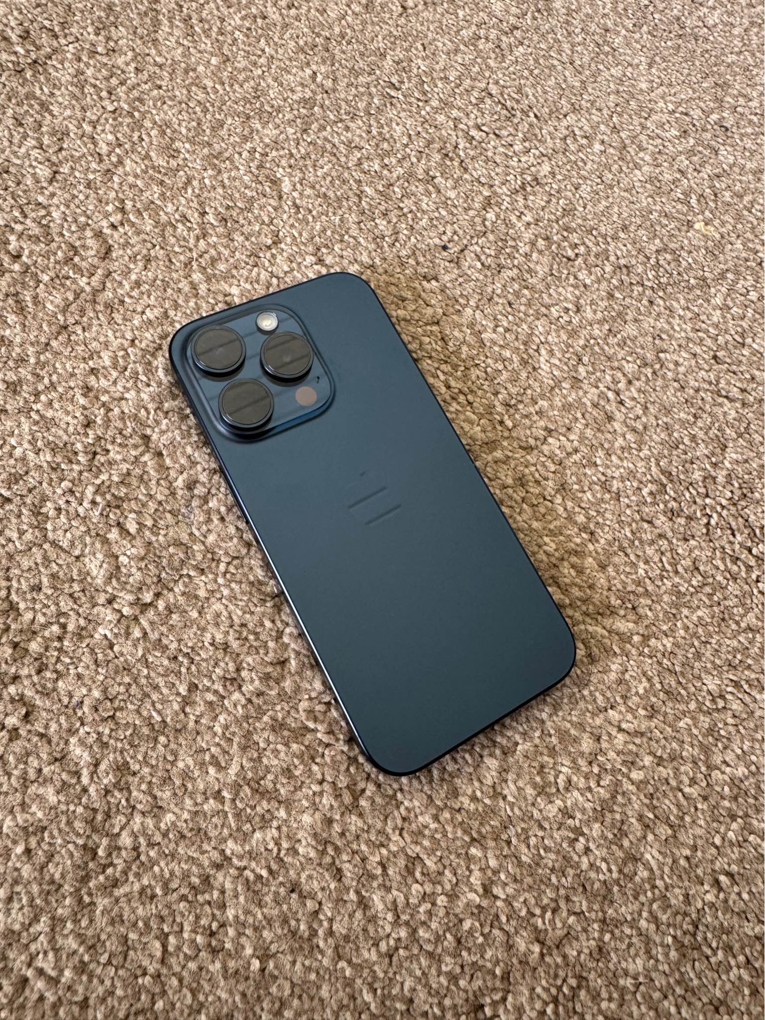 Iphone15 256gb blue Battery 86% Price usd 800.00