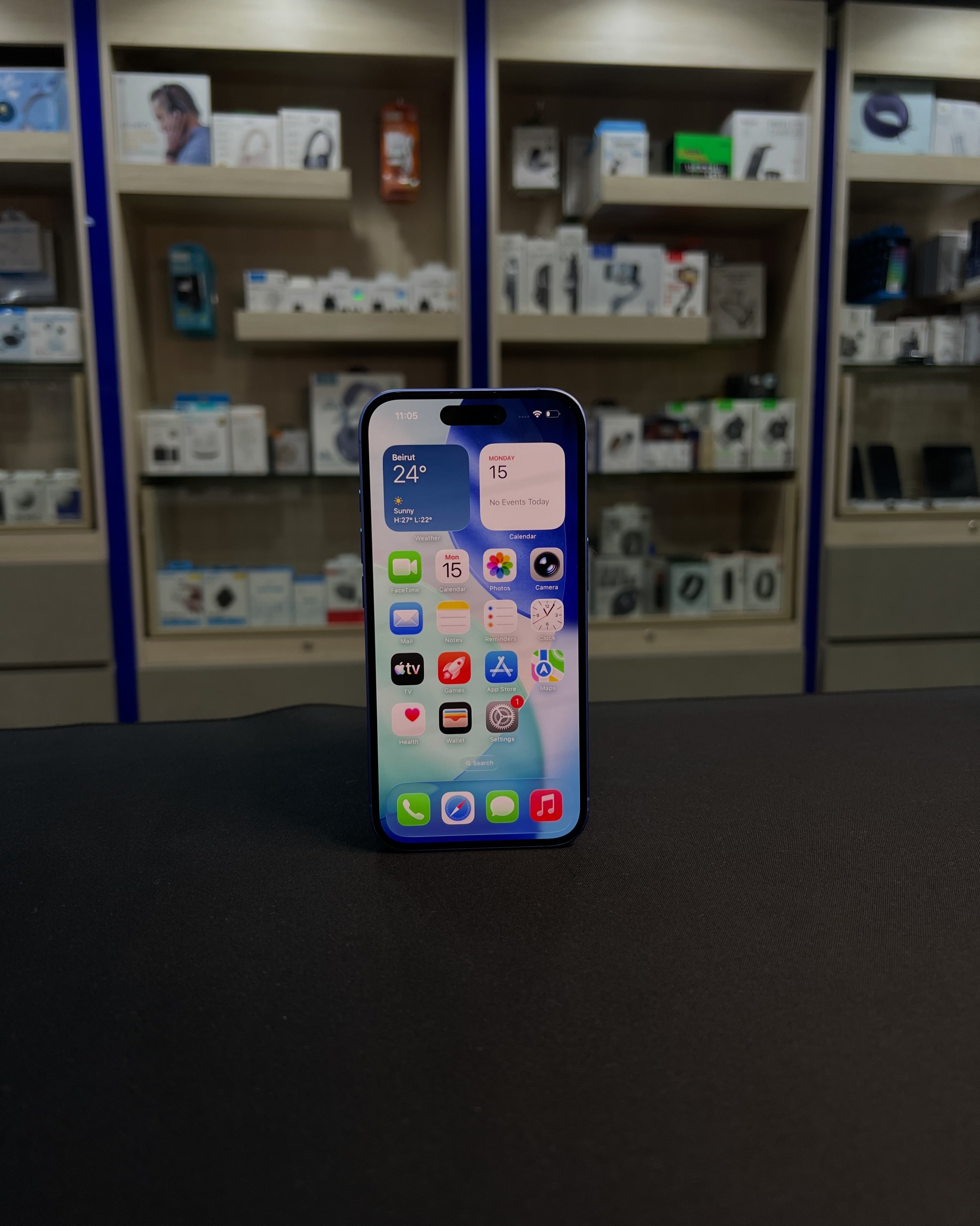 Used iPhone 16 256GB Blue in excellent condition: - 90% battery 