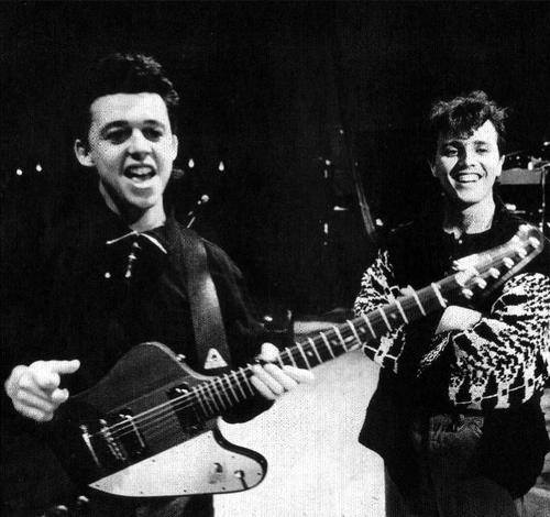 Which is better, Tears for Fears or Simple Minds?