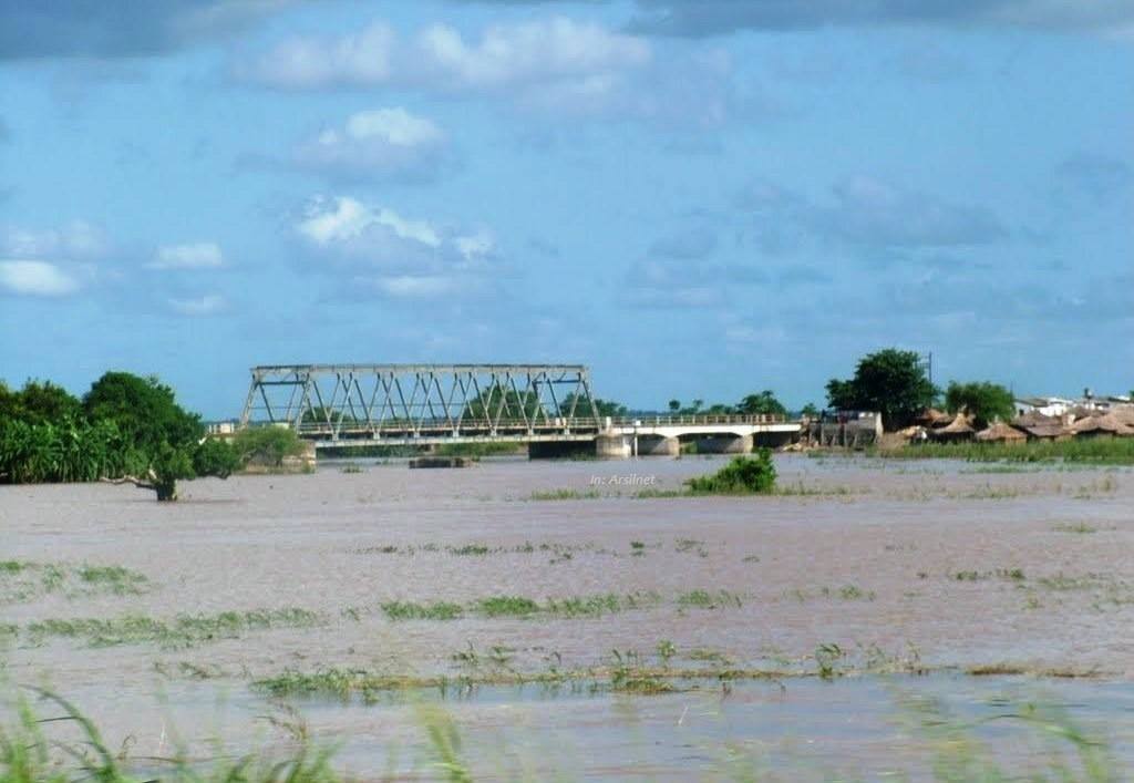 Arsilnet - RIO Pungué e a Ponte na EN 6, Beira → Machipanda/Fronteira ...