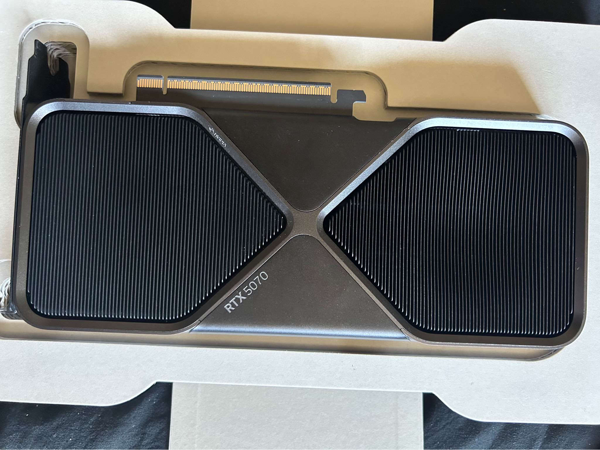 新品・中古のFounders-edition-rtx-5070販売 | Facebook Marketplace