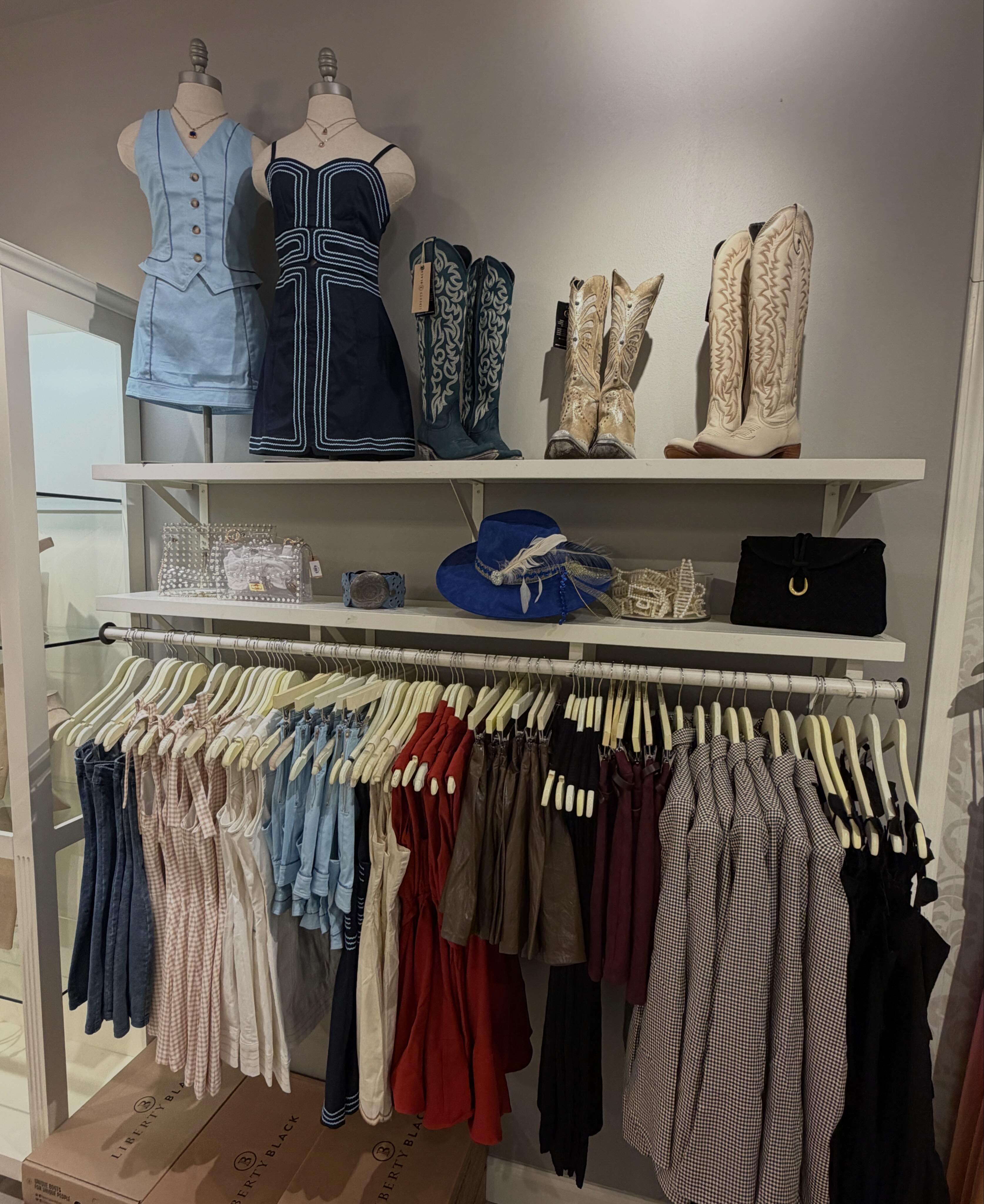 low profile dresser ARTLESS THN XL 6 Drawer The accompanying dresser is R.Vivimos Women's Summer Cotton occasion:gala COLOR:BLUE LACE