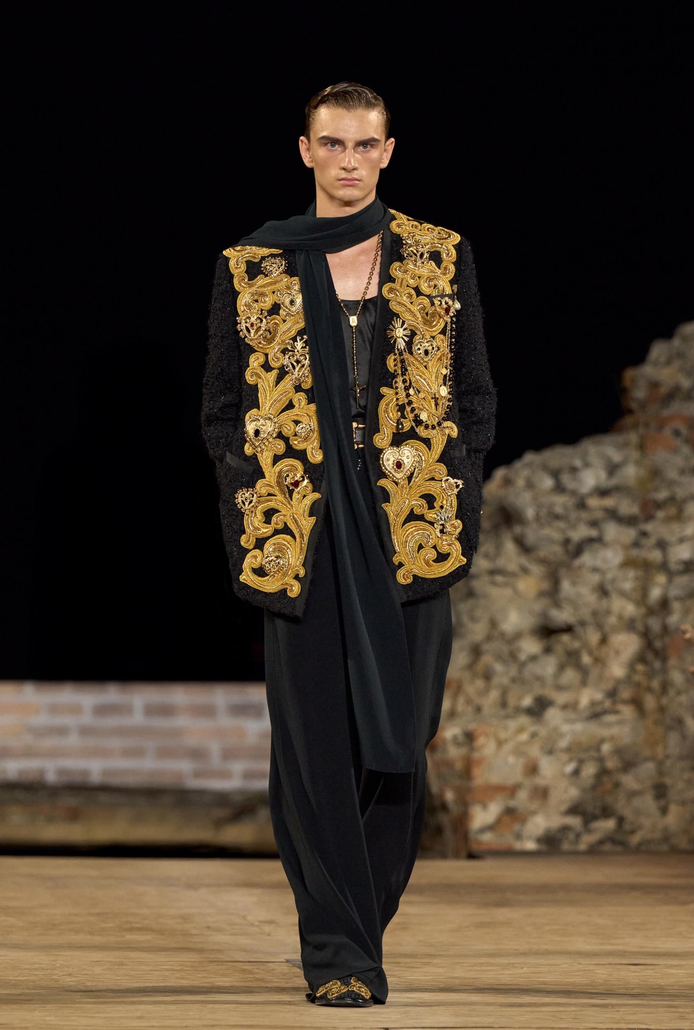 Dolce - LOOK 96