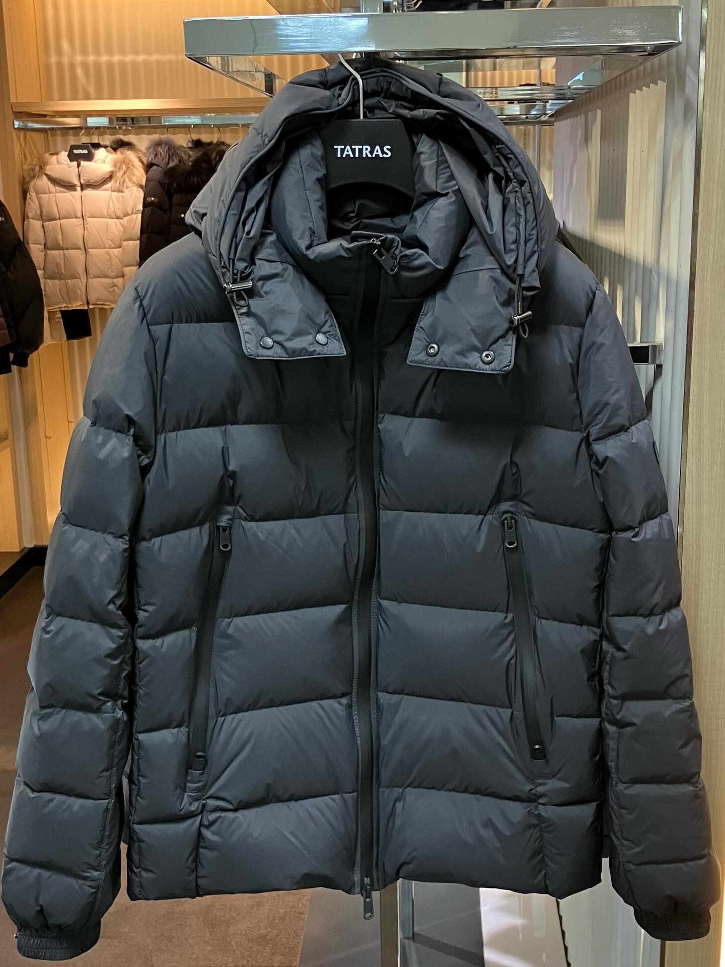 ☆5階 タカシマヤセレクト：〈タトラス〉 機能性、唯一無二、洗練され 