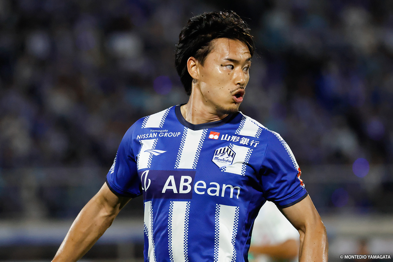 ホーム藤枝戦 】 9分、寺山翼選手が相手のビルドアップのパスミスを