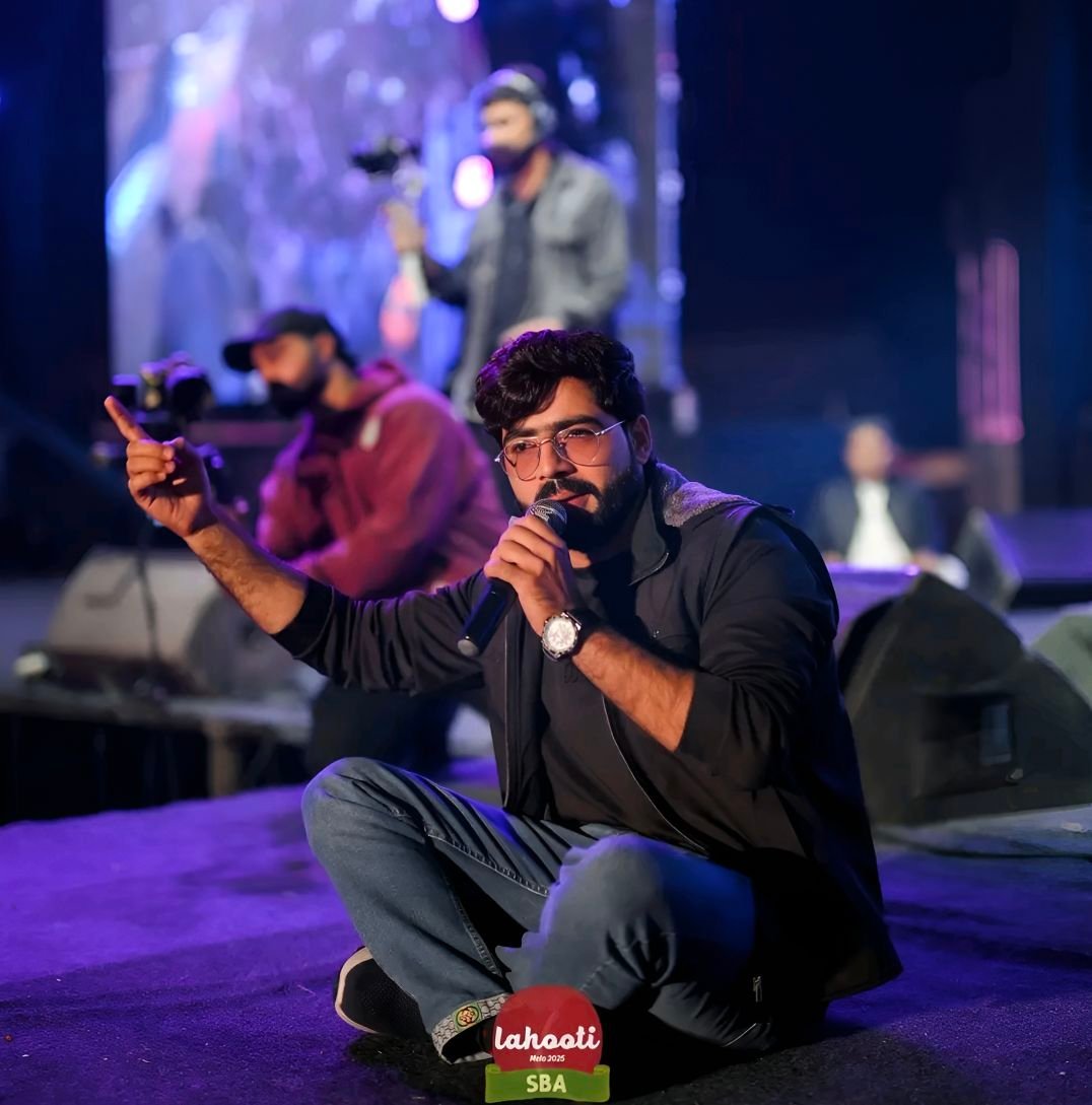 A Night Where Music, Poetry, and Hearts Became One It was not just a ...