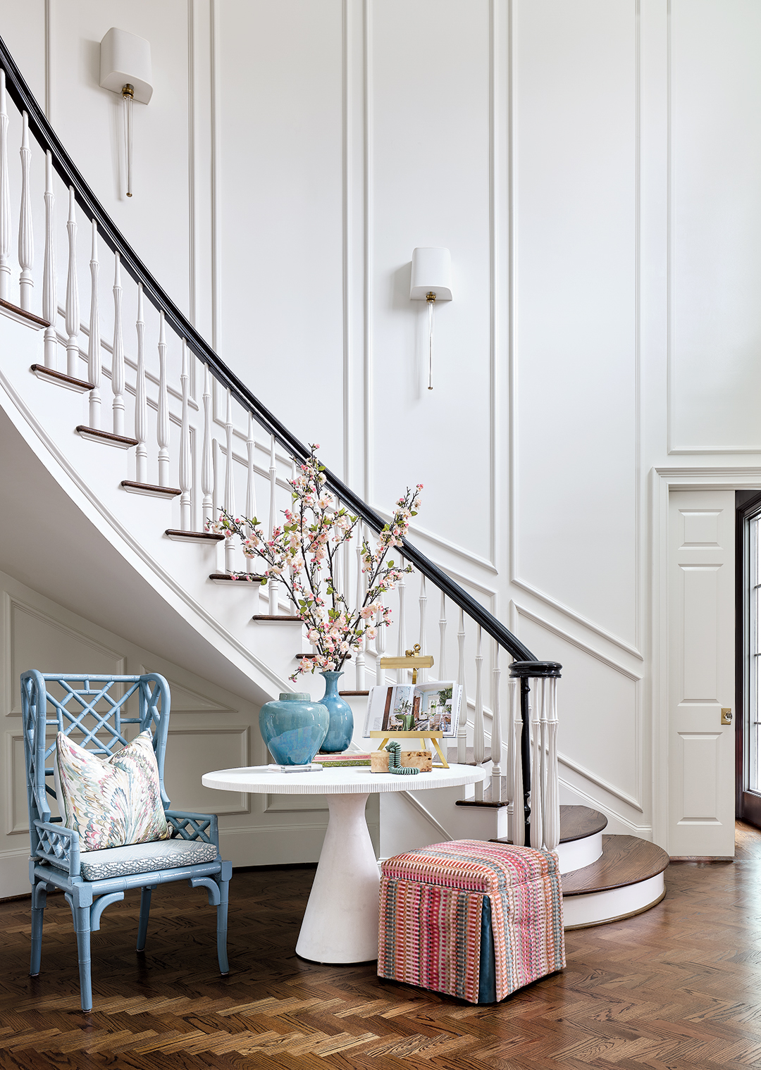 Southern - In the two-story foyer of this South Carolina home, Duncan ...