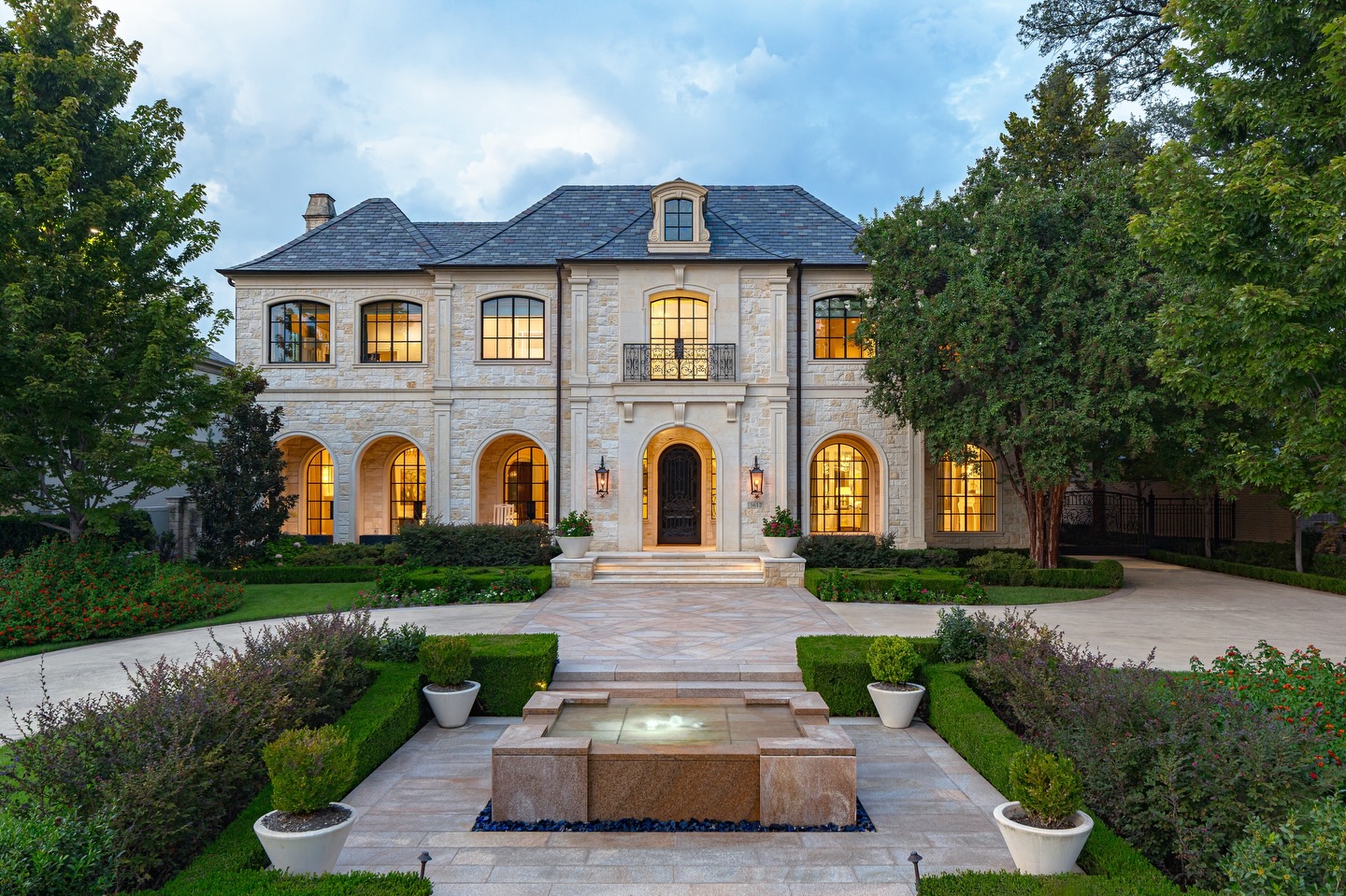 Jonathan Rosen - Principal, The Rosen Group - Compass Dallas added a ...