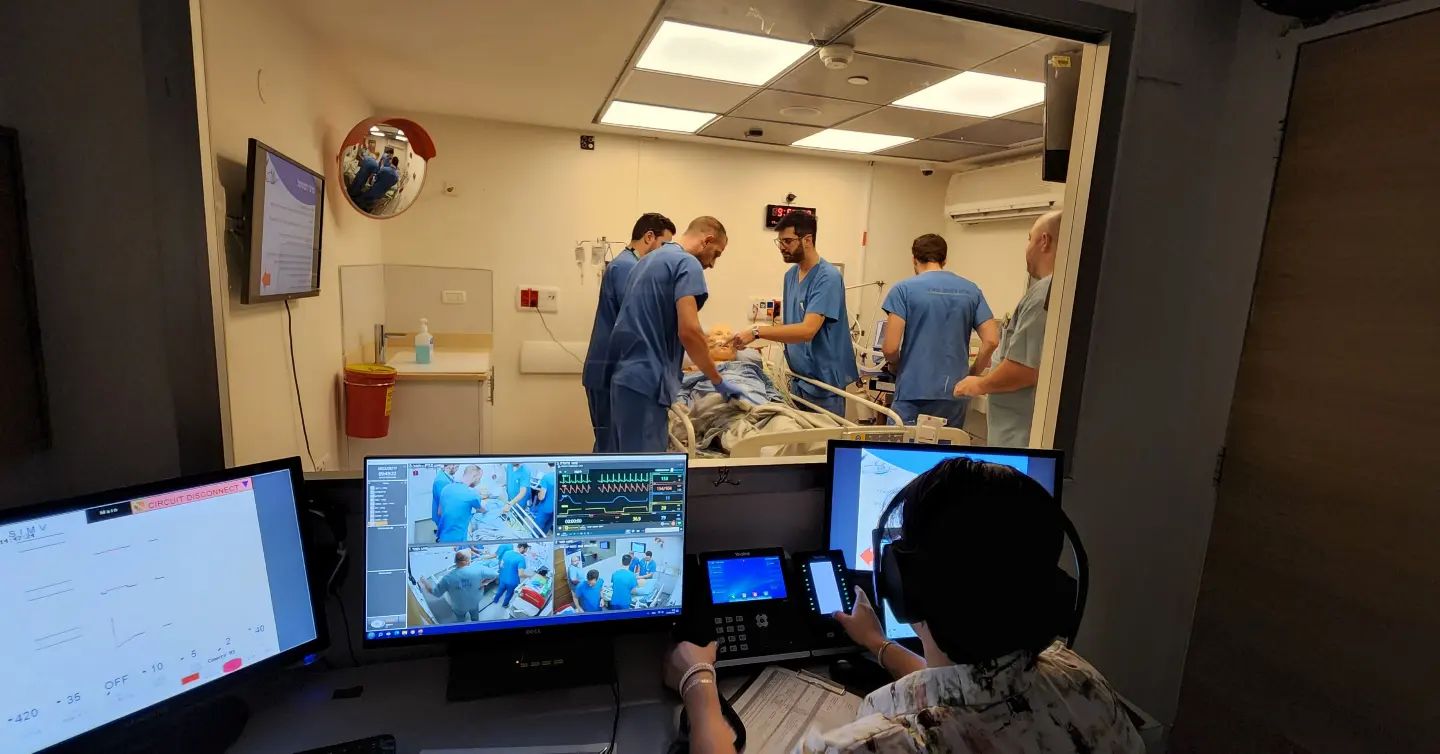 סימולטק Simultech