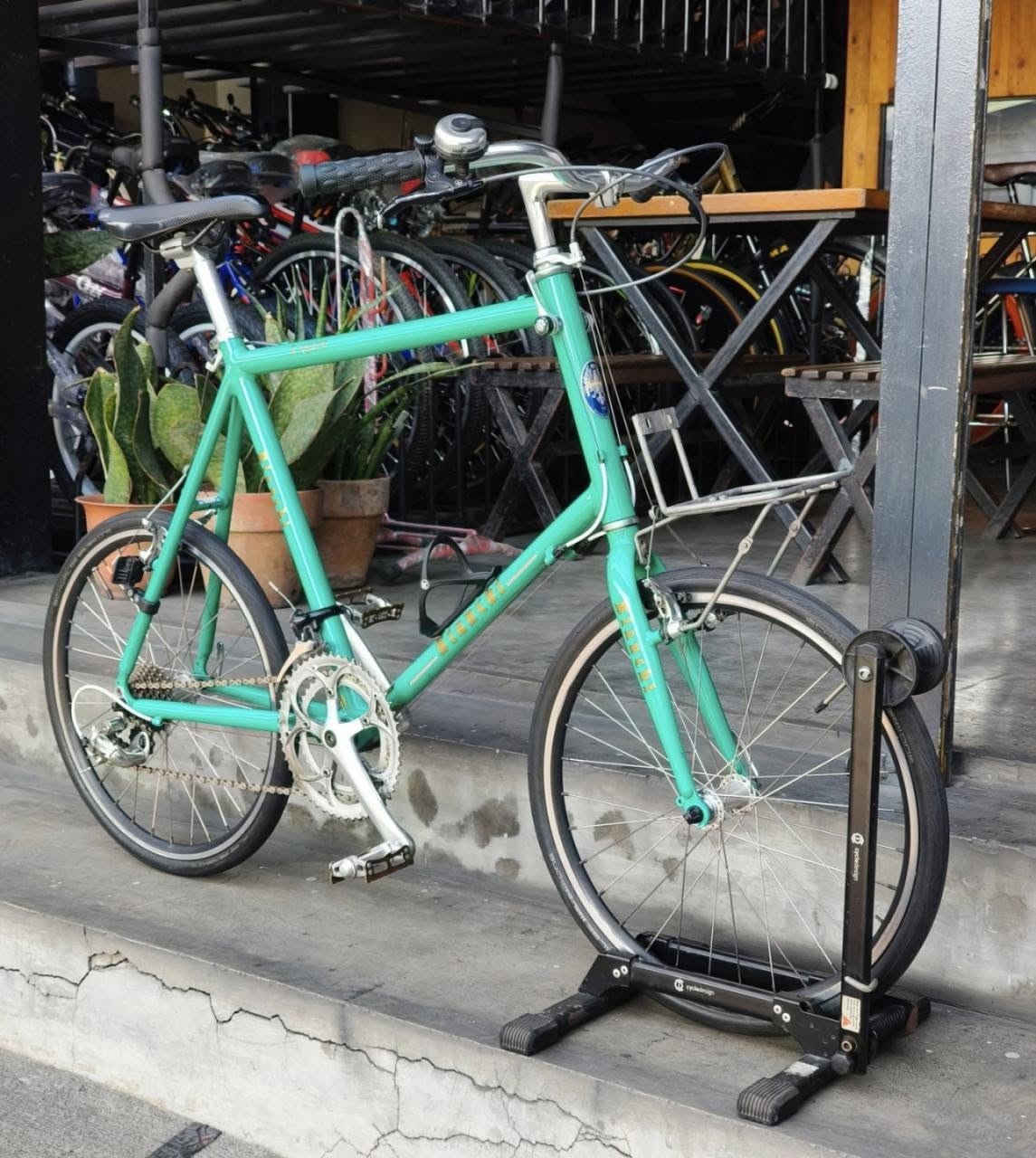 💚 BIANCHI LEPRE – PREOWNED 💚 A timeless Mini Velo that still