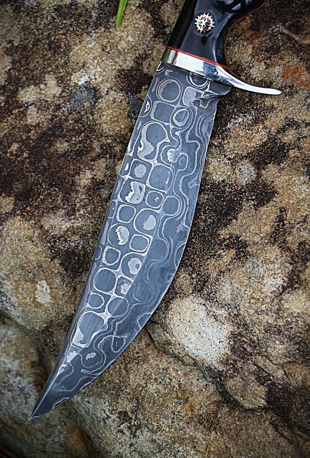 Pauza handmade 'Cherokee Dusk' knife with Cherokee Rose Damascus blade