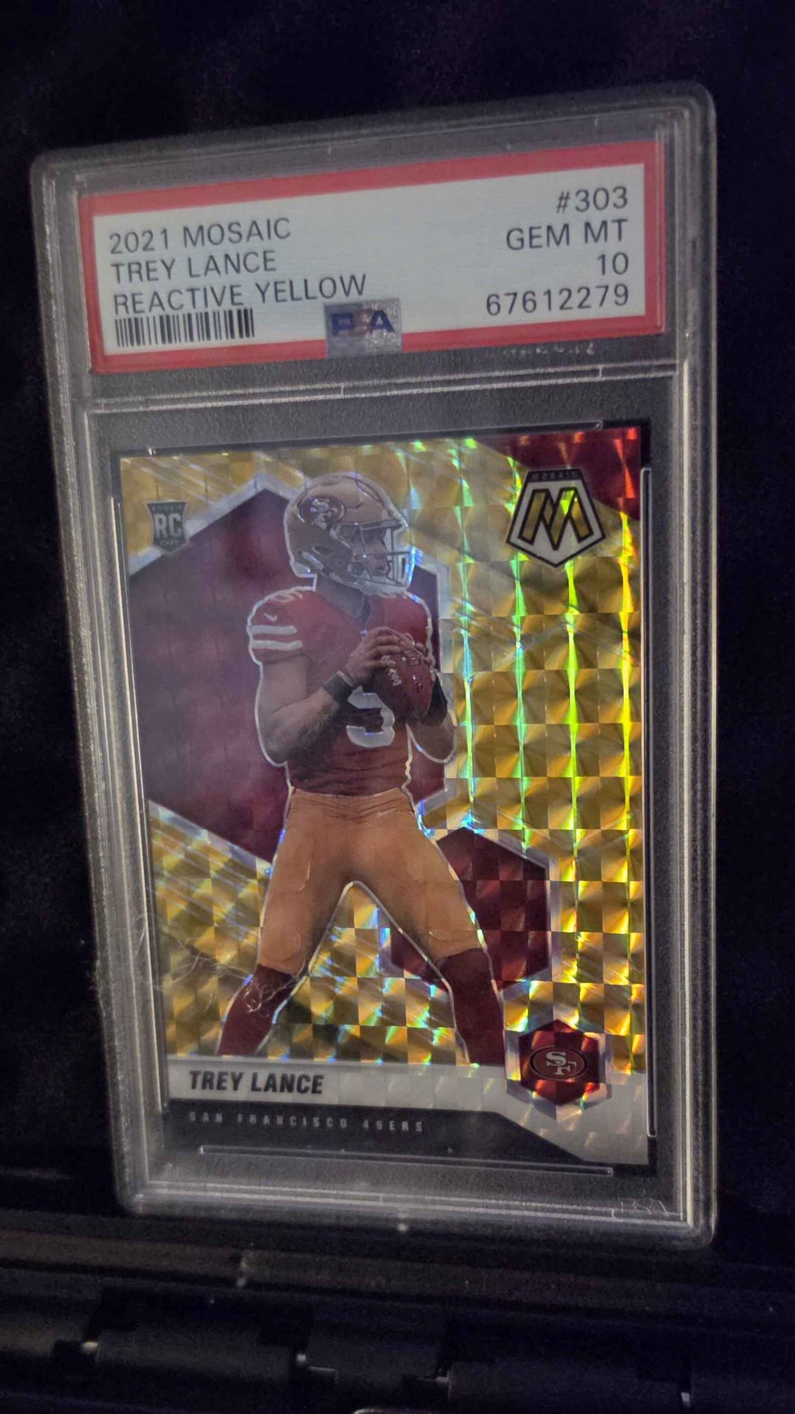 レースレリーフ 31レア 2021 Mosaic Prizm Trey Lance PSA 10 reactive yellow San Francisco