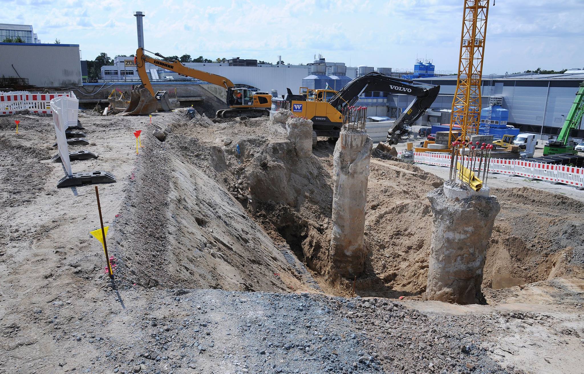 The FAIR construction site includes parts of GSI area already. These ...