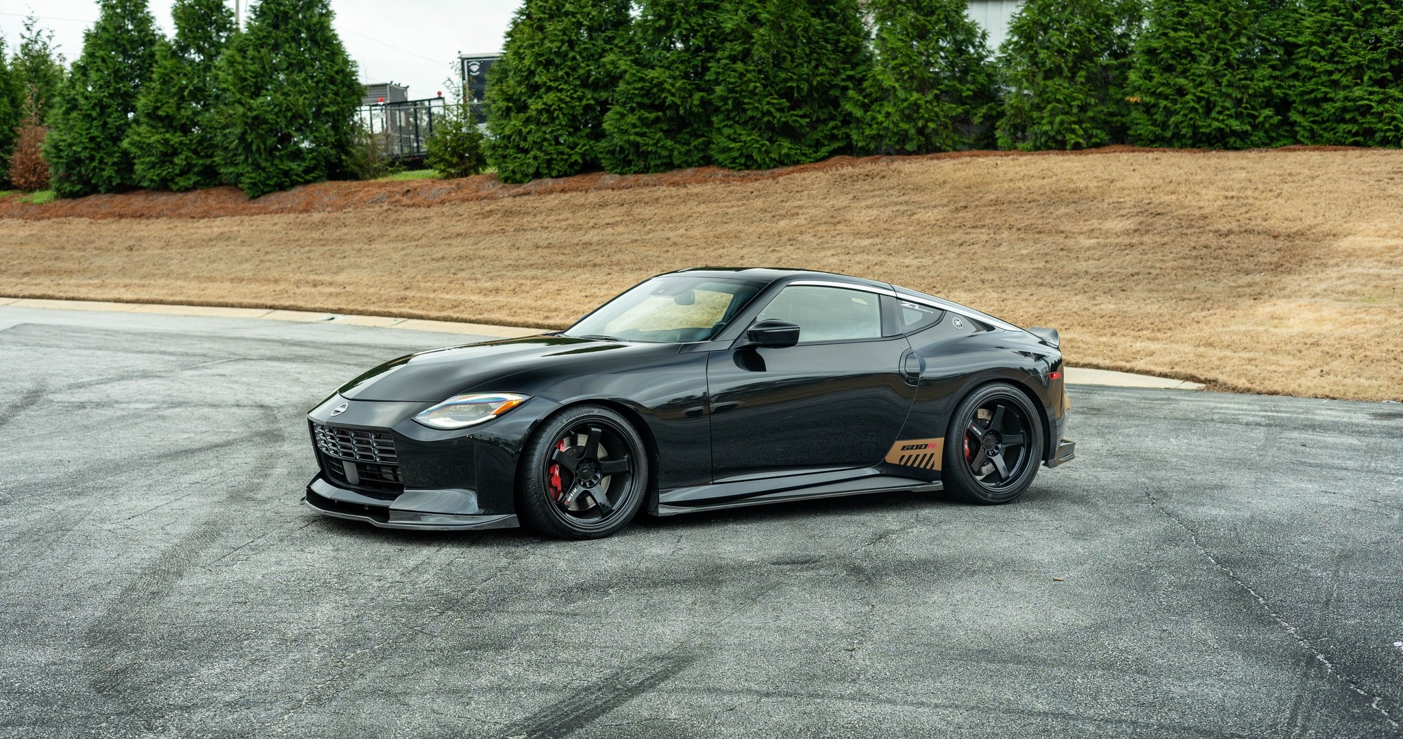 We had to throw a set of LMTG4s on the 600R, and wow… these wheels