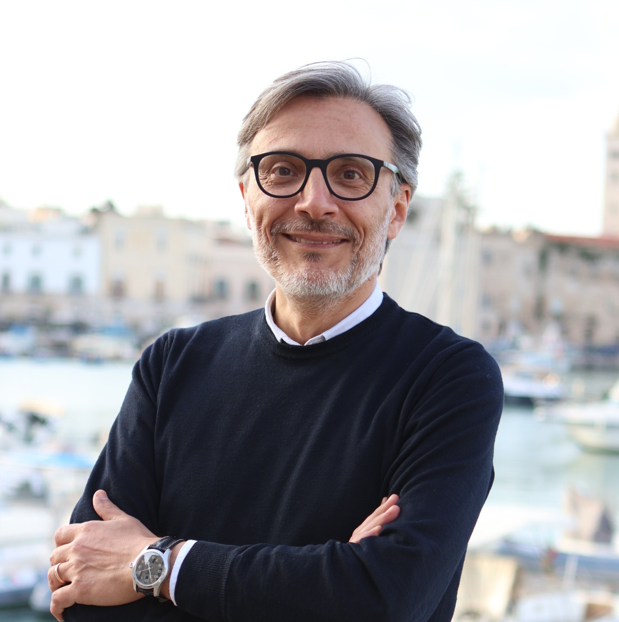 Michele Spadaro - Fare politica — che sia a destra, a... | Facebook