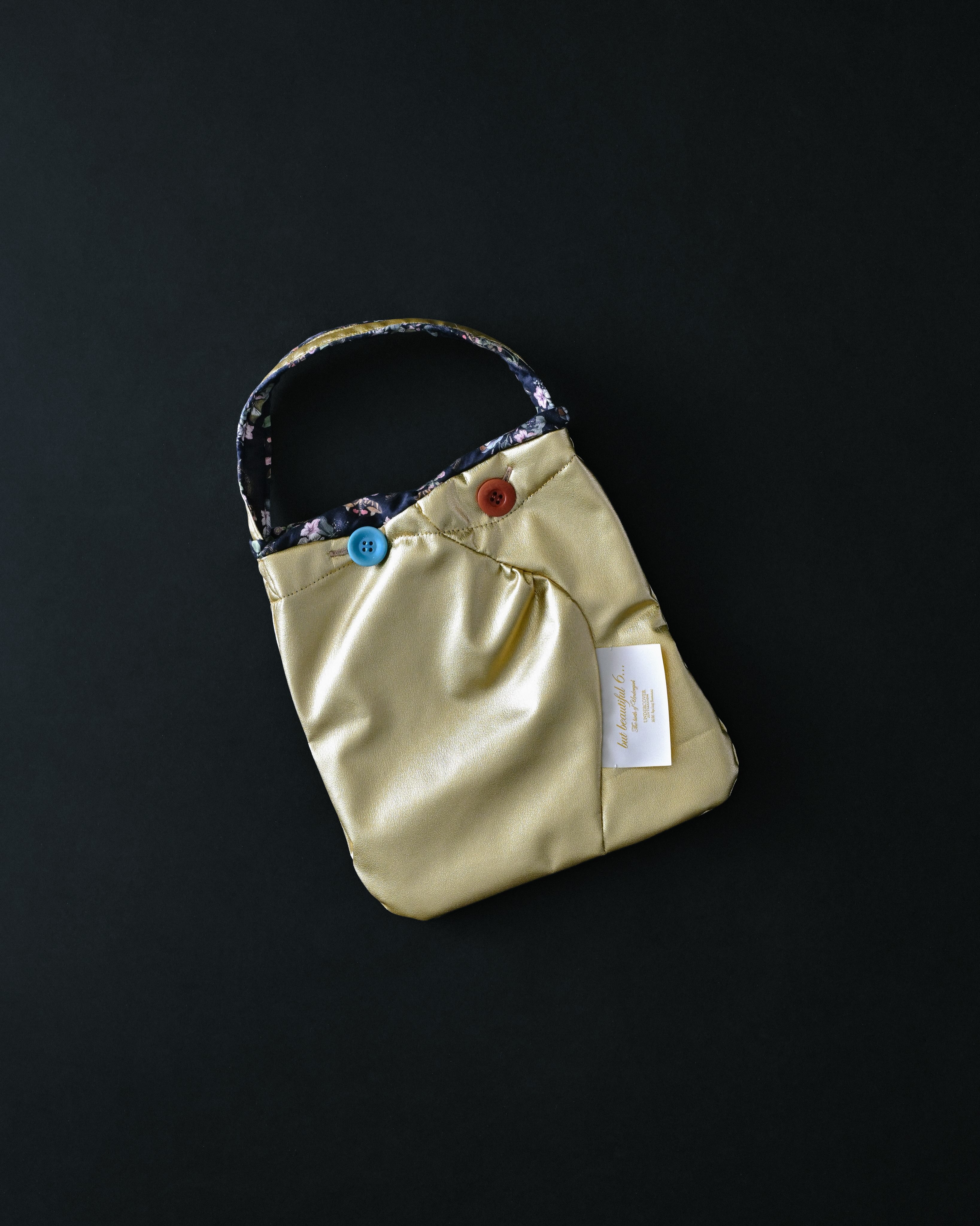 へ*可様 UNDERCOVER But Beautiful期の布製ブローチ へ*可様 UNDERCOVER But Beautiful期の布製ブローチ へ*可様