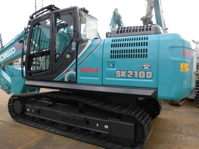 本日、株式会社オクダ様へコベルコ製SK400DLC-10とSK17SR-6を納車しま