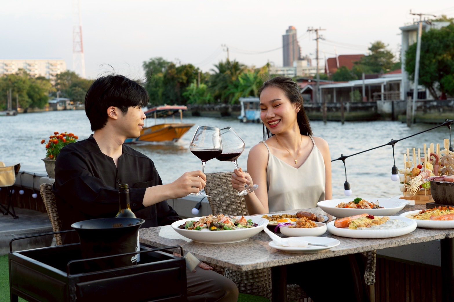 Kin Ka Norn I กิน กะ นอน - ริมคลองบางกอกน้อย | Bangkok