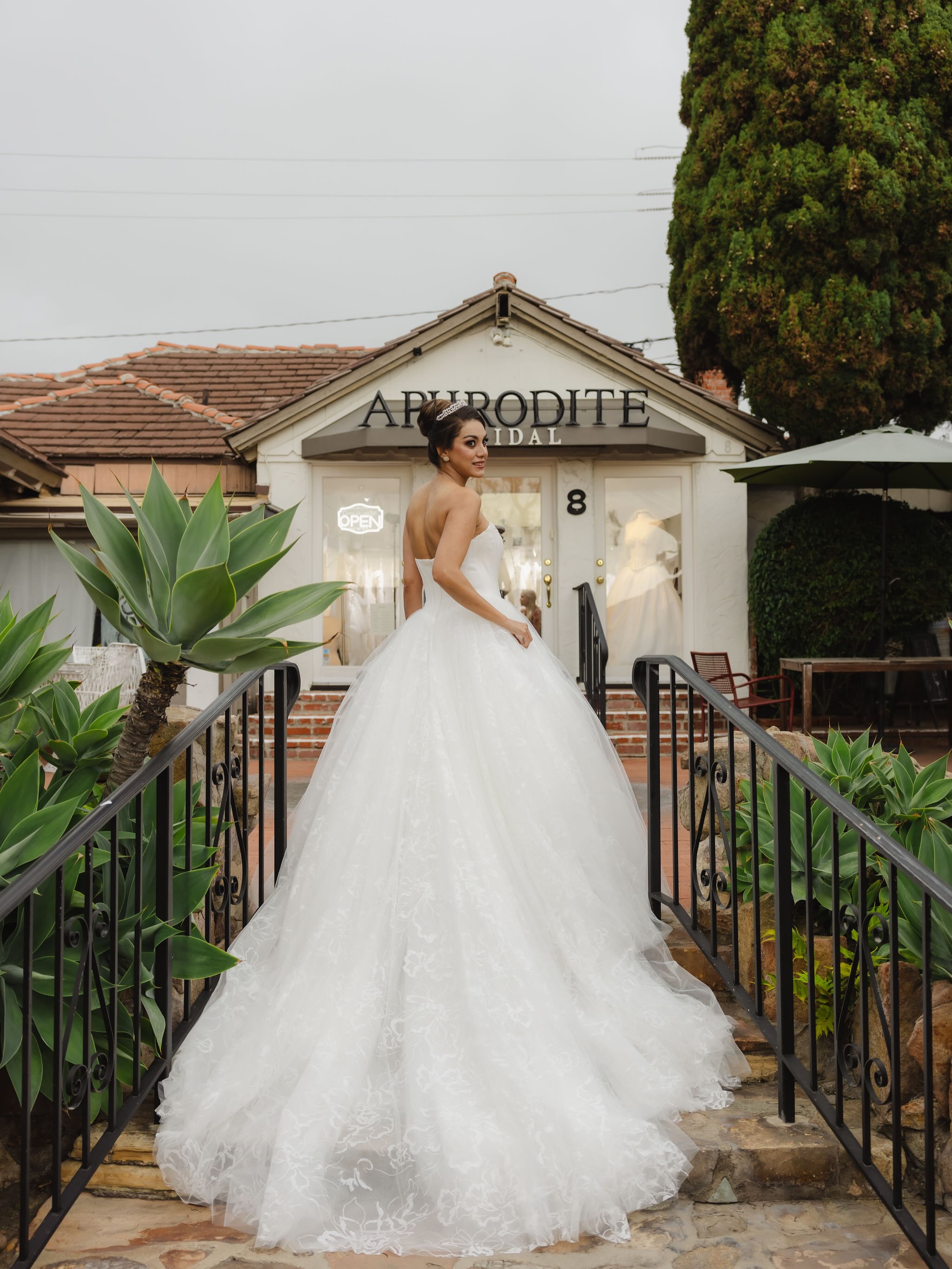 Your fairytale moment starts in Laguna Beach 🌊 aphroditebridalcouture brings you a curated luxury dress collection for every body type ✨ From classic A-lines and fairytale ball gowns to sleek mermaids and