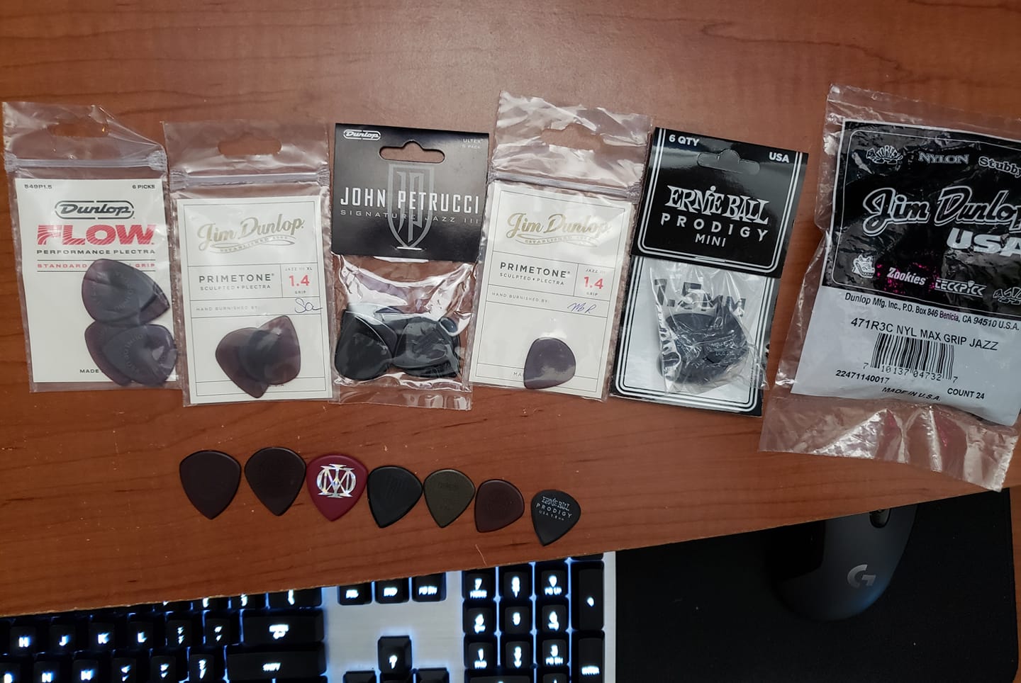 The Eric Johnson Custom Nylon Jazz III Pick perfects the legendary
