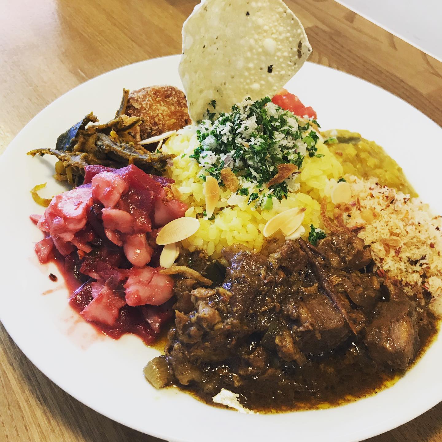 Haru Diner 毎週木曜限定のカレーの日 外は暑いですが 店内は涼しくしてお待ちしてます 今週のカレーは 樽谷さんの無農薬ビーツとタラのカレーです 冷たいチャイもご用意してます カフェ Harudiner ハルダイナー 新所沢 西口 パルコ 新所沢カフェ 新