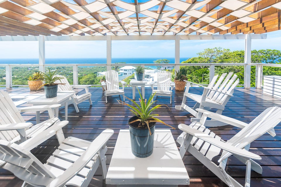 Roatan Life Real Estate added a... - Roatan Life Real Estate