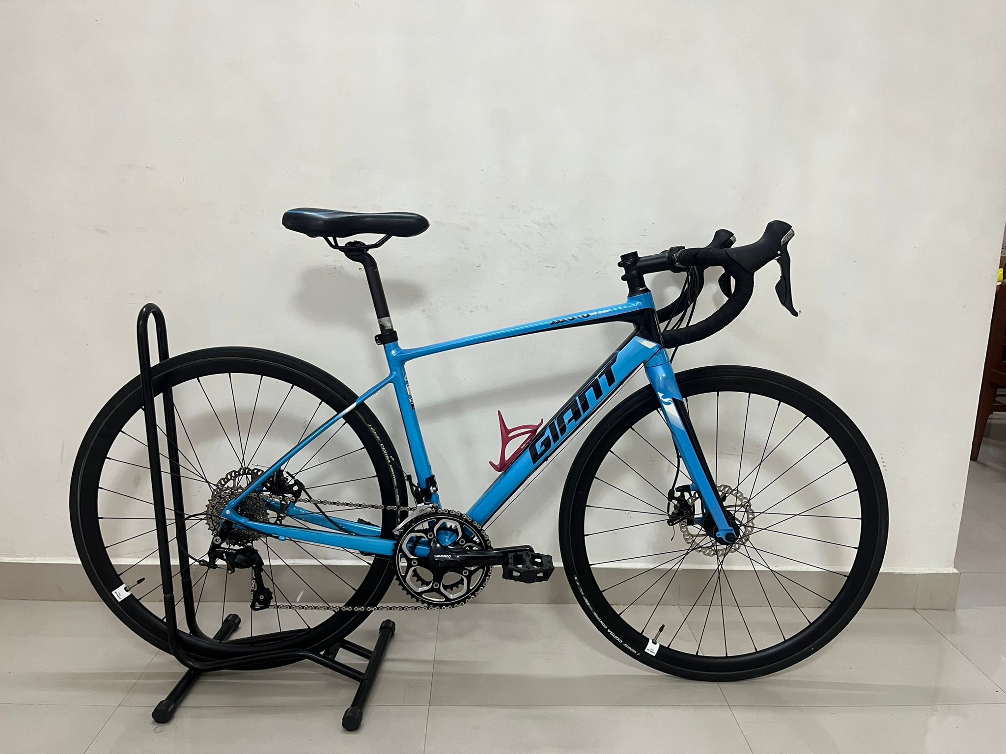 GIANT DEFY3 SORA 2×9 ブレーキはシマノ 105 XSサイズ GIANT DEFY3 SORA 2×9 ブレーキはシマノ 105 XSサイズ