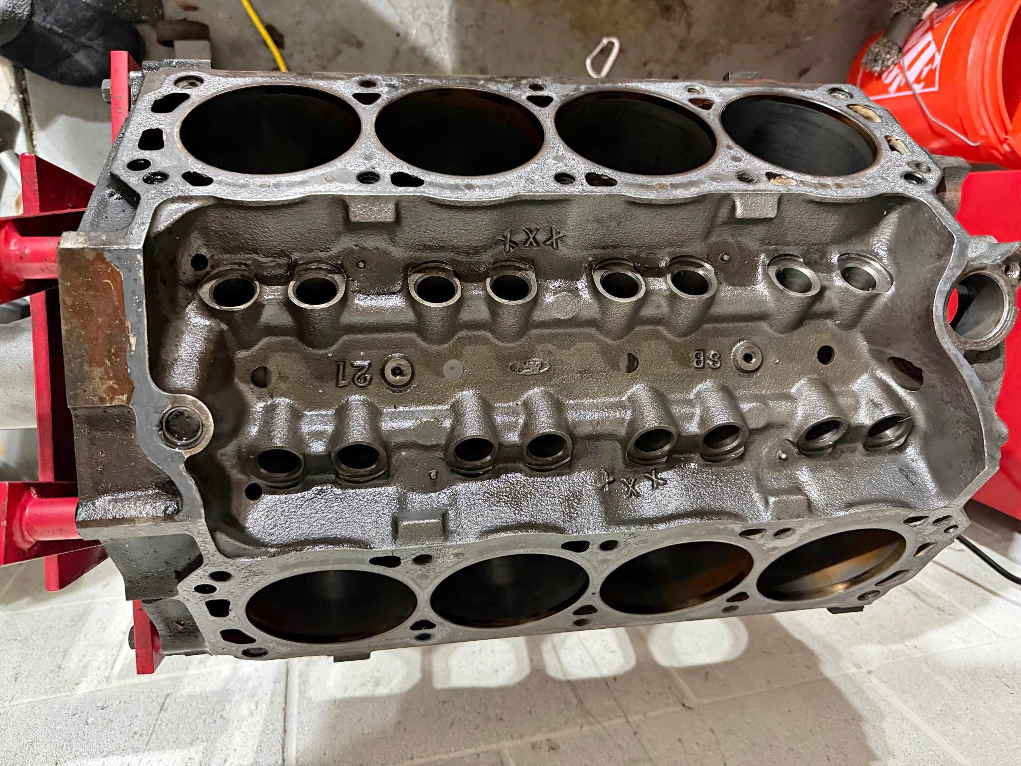 Ford 302/306 Roller block 1986 - Car Engines & Engine Parts - Massillon ...