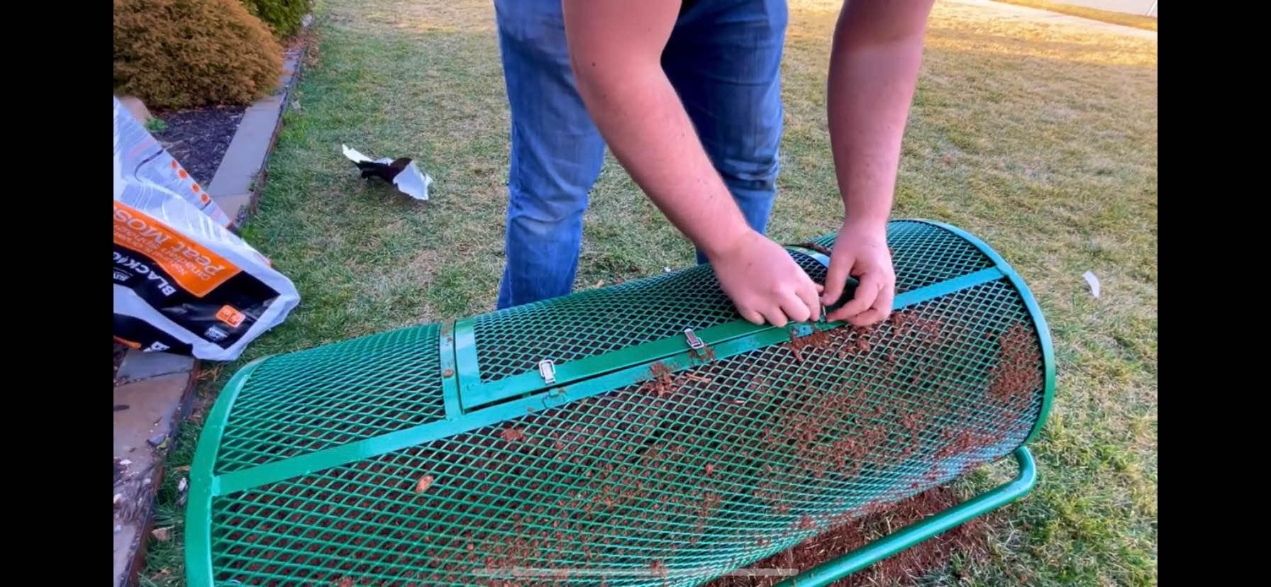 **For Rent** Landzie peat moss compost spreader - Landscaping Materials ...